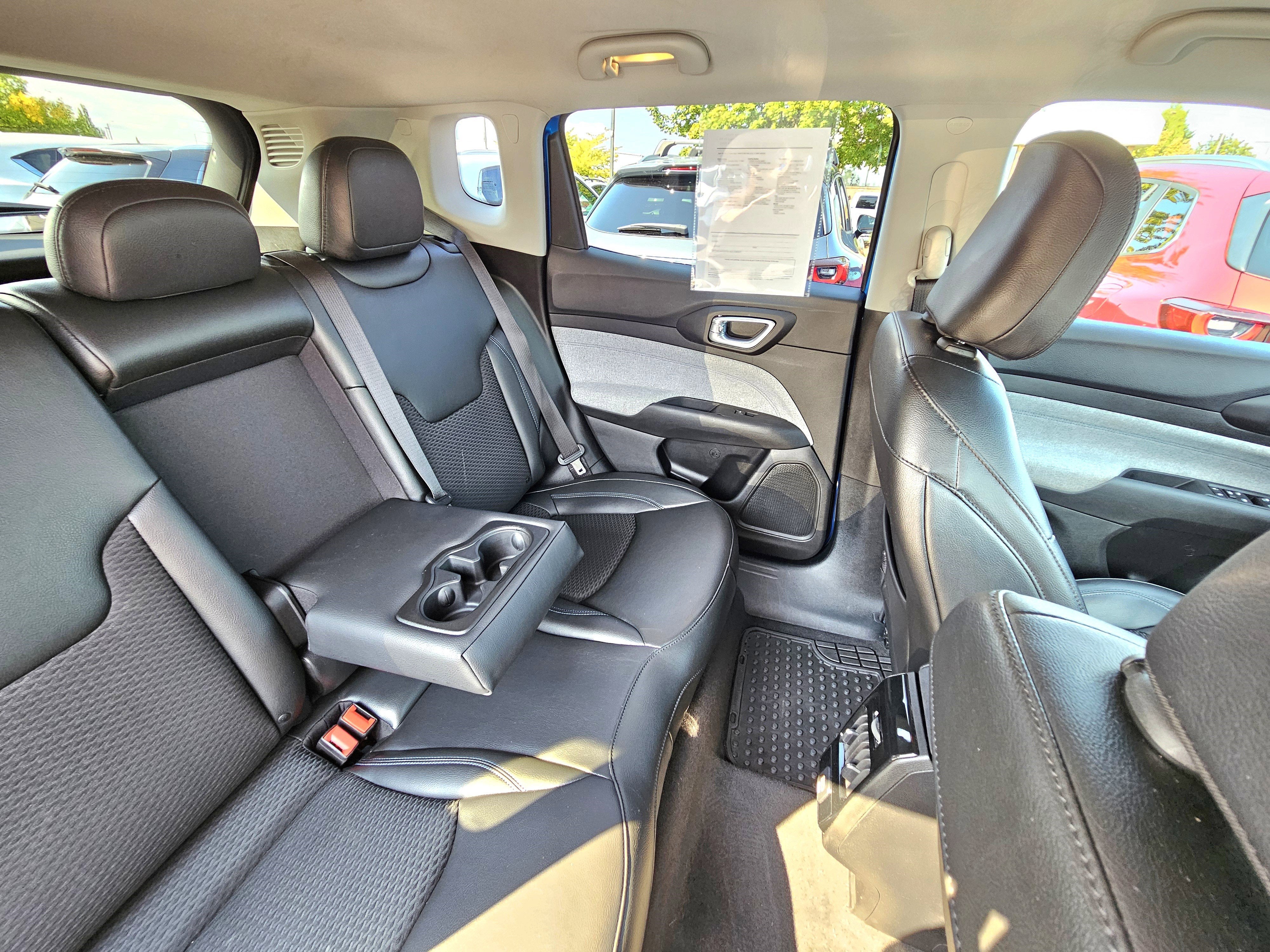 2022 Jeep Compass Latitude 4WD