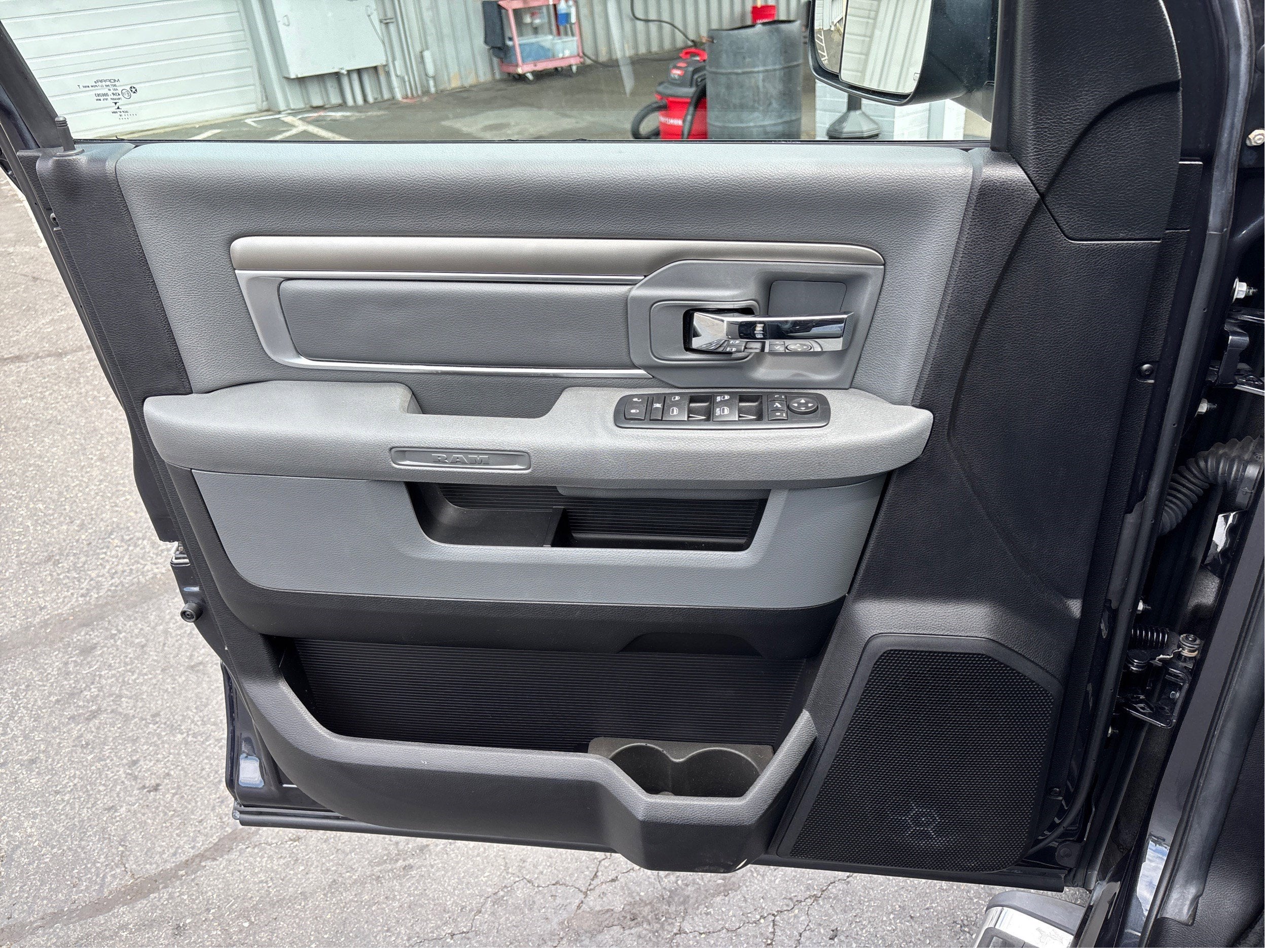 2016 RAM 2500 SLT