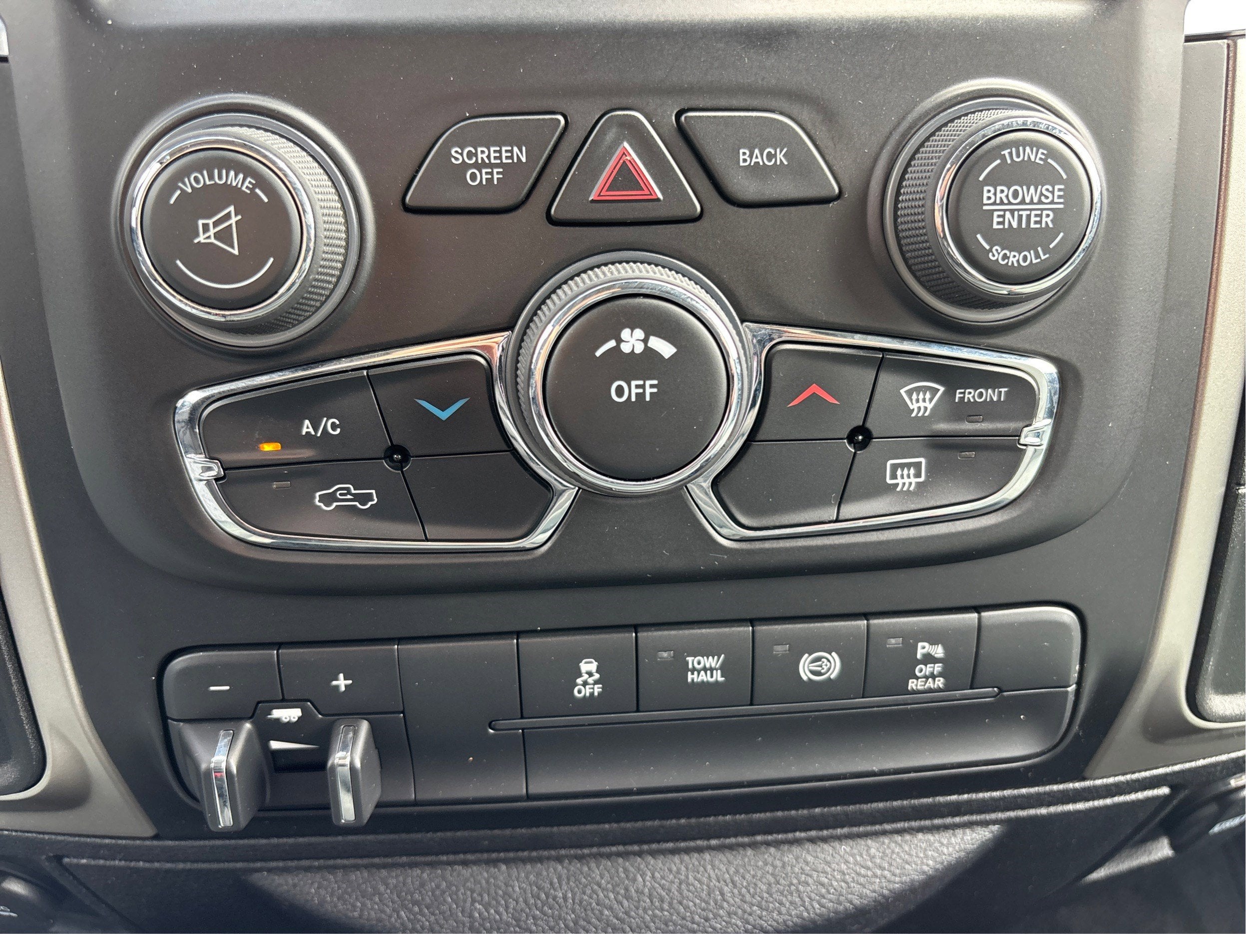 2016 RAM 2500 SLT