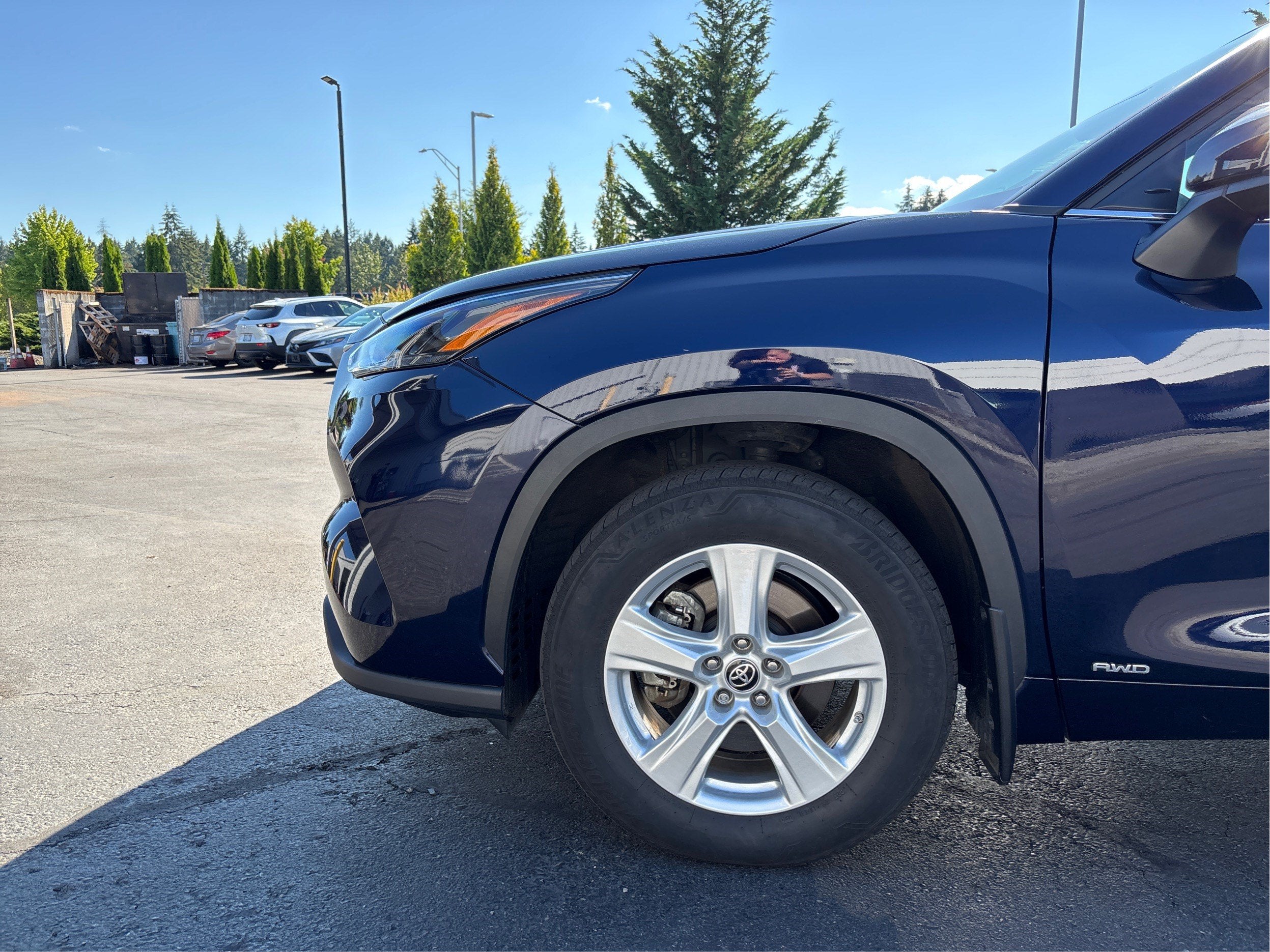 2023 Toyota Highlander Hybrid LE