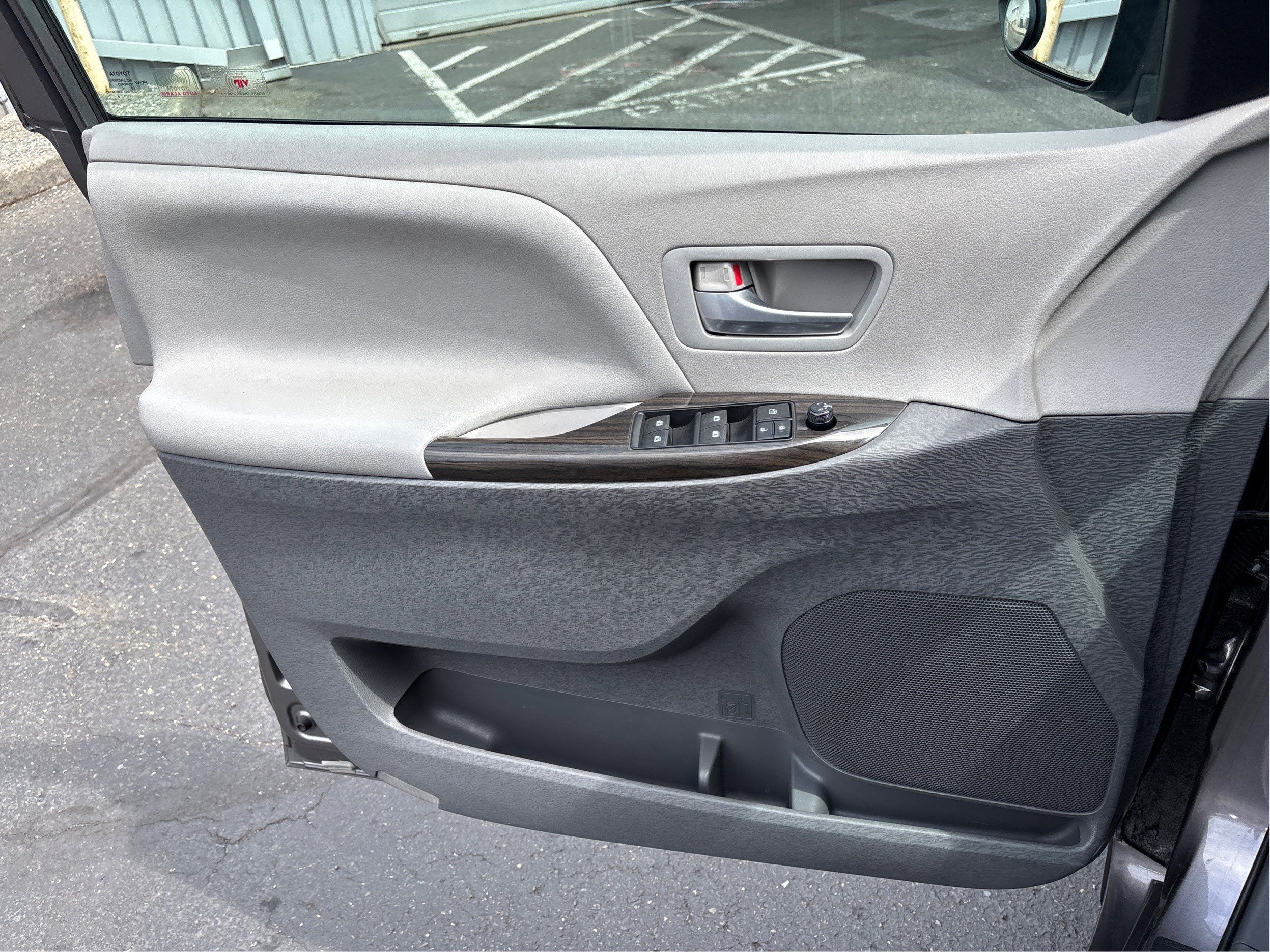 2015 Toyota Sienna XLE
