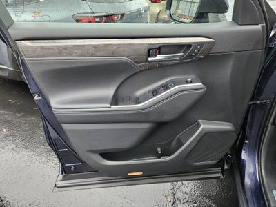 2020 Toyota Highlander Hybrid Platinum AWD