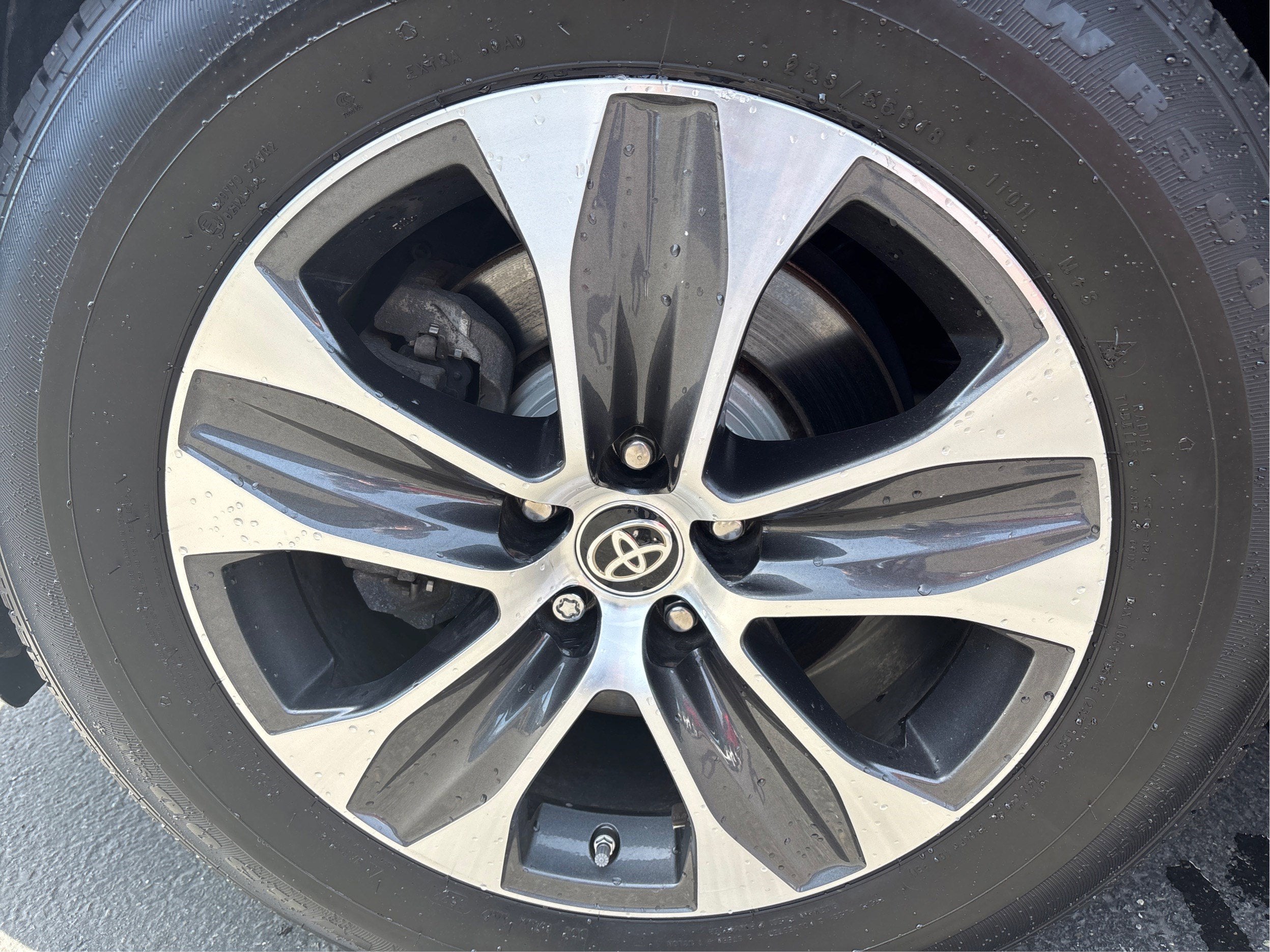 2021 Toyota Highlander XLE AWD