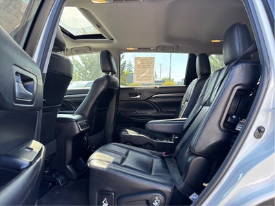 2017 Toyota Highlander SE V6 AWD