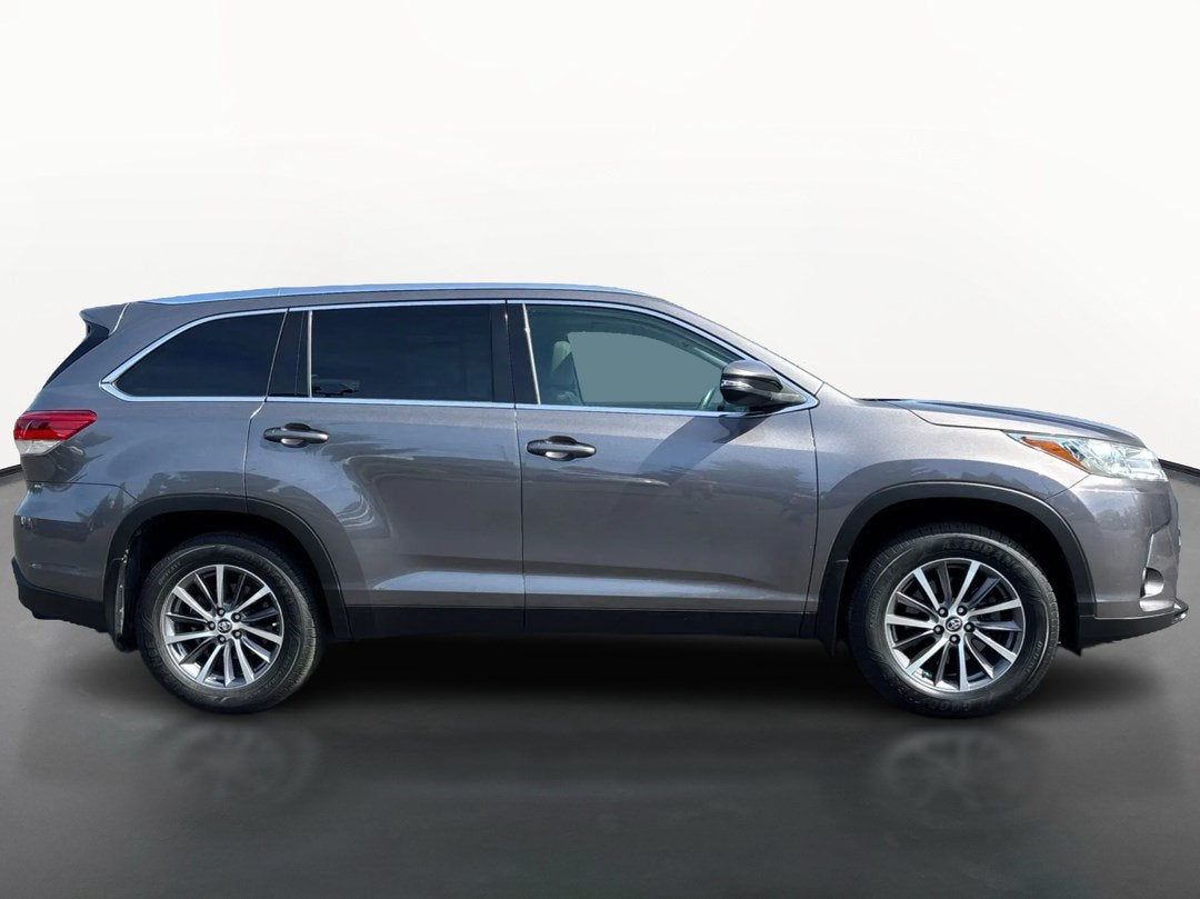2019 Toyota Highlander XLE V6 AWD