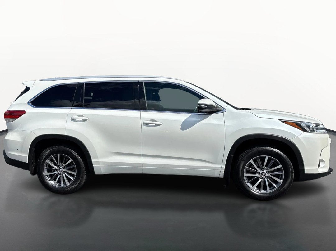 2017 Toyota Highlander XLE V6 AWD