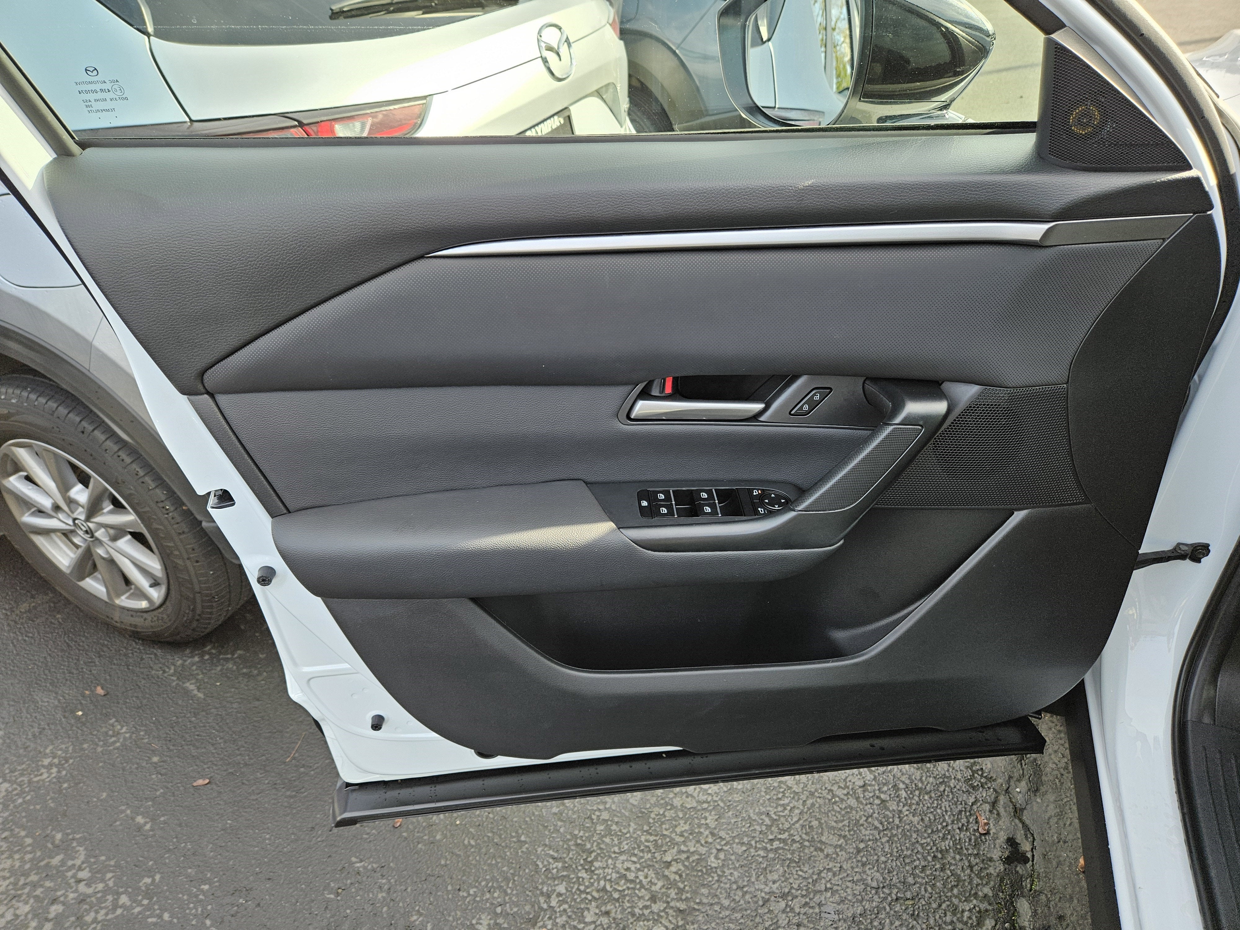 2025 Mazda Mazda CX-50 Hybrid Preferred AWD