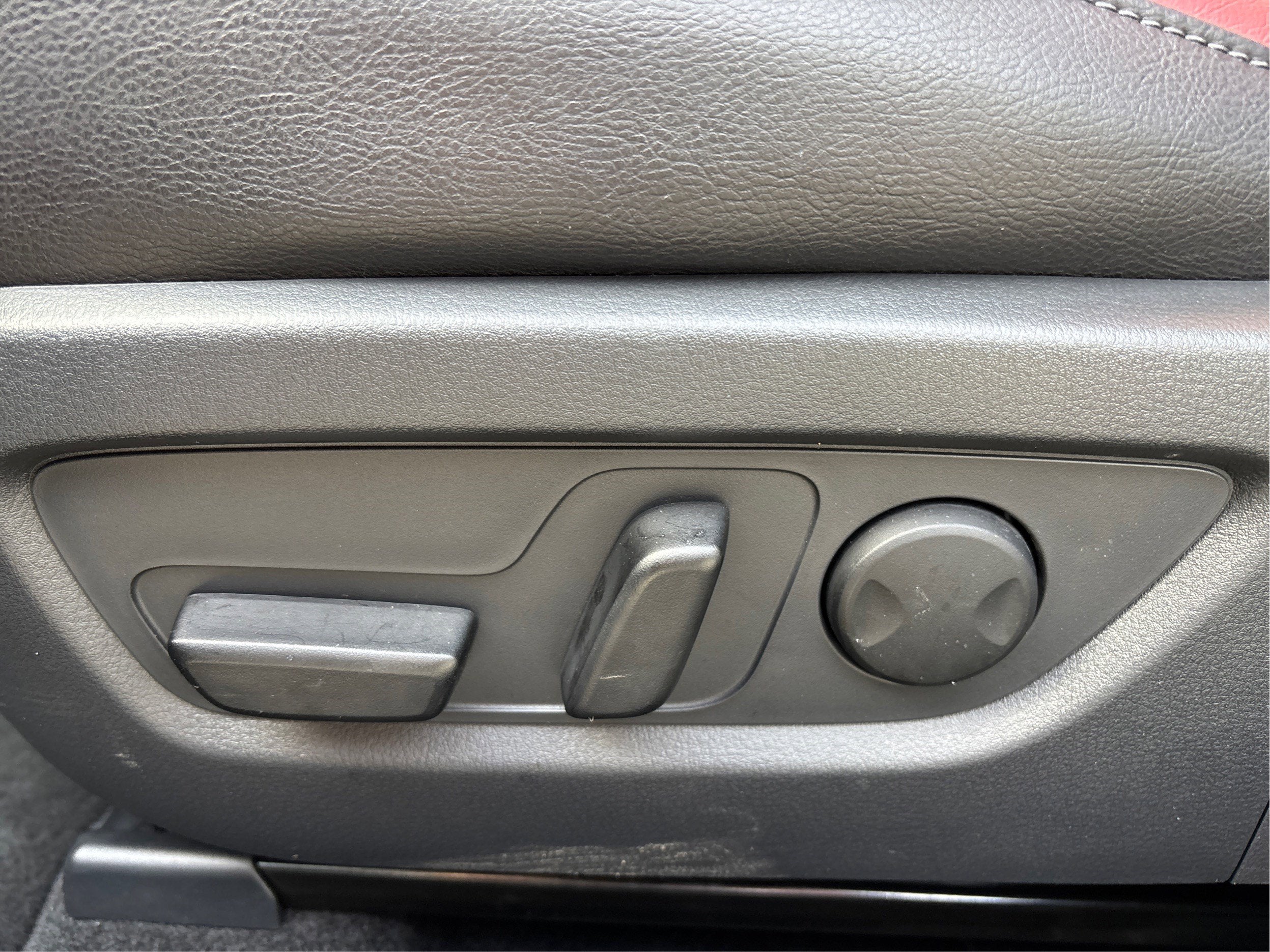 2025 Mazda Mazda CX-50 Hybrid Premium AWD