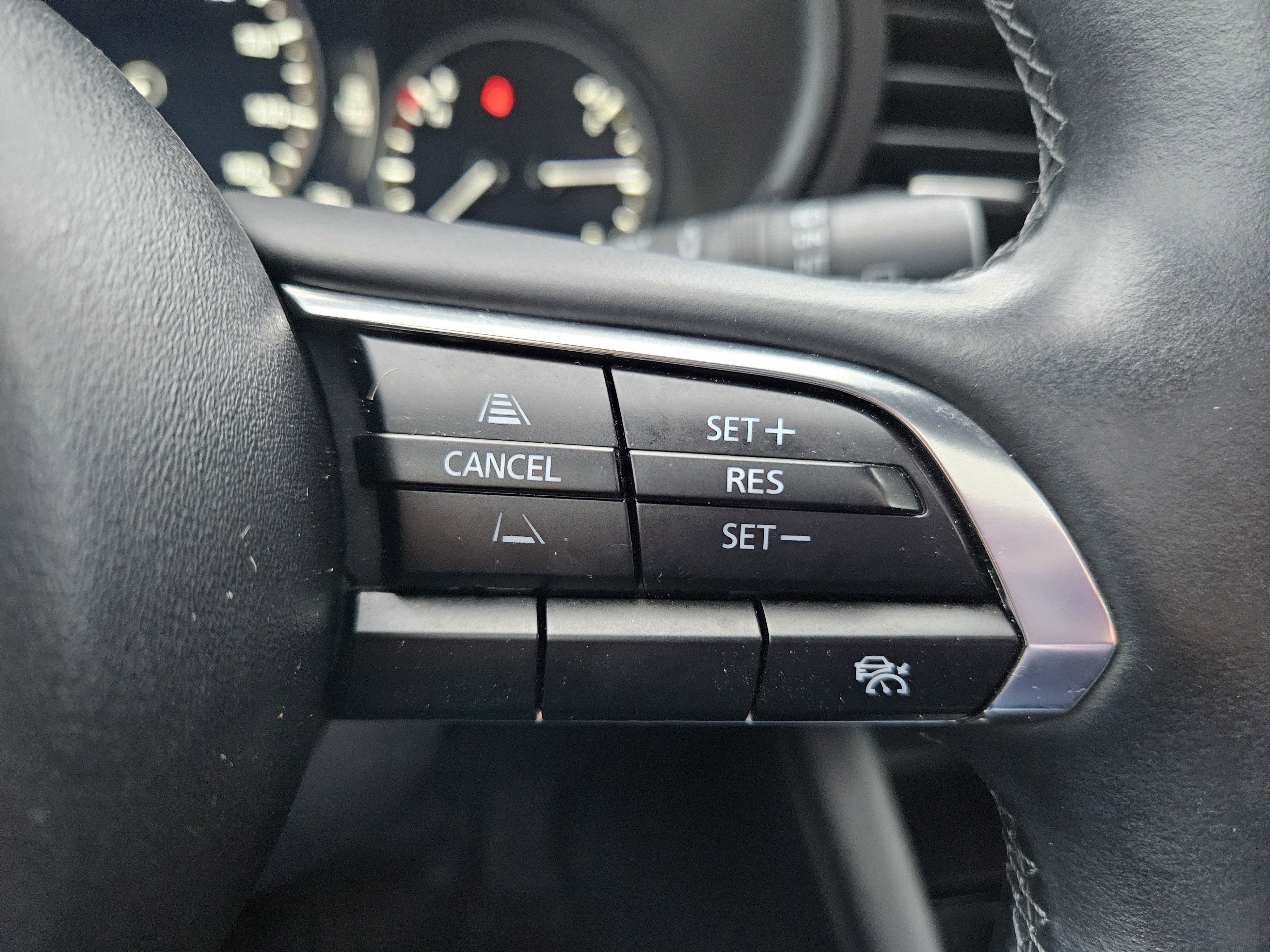 2024 Mazda Mazda3 2.5 S Preferred Auto FWD