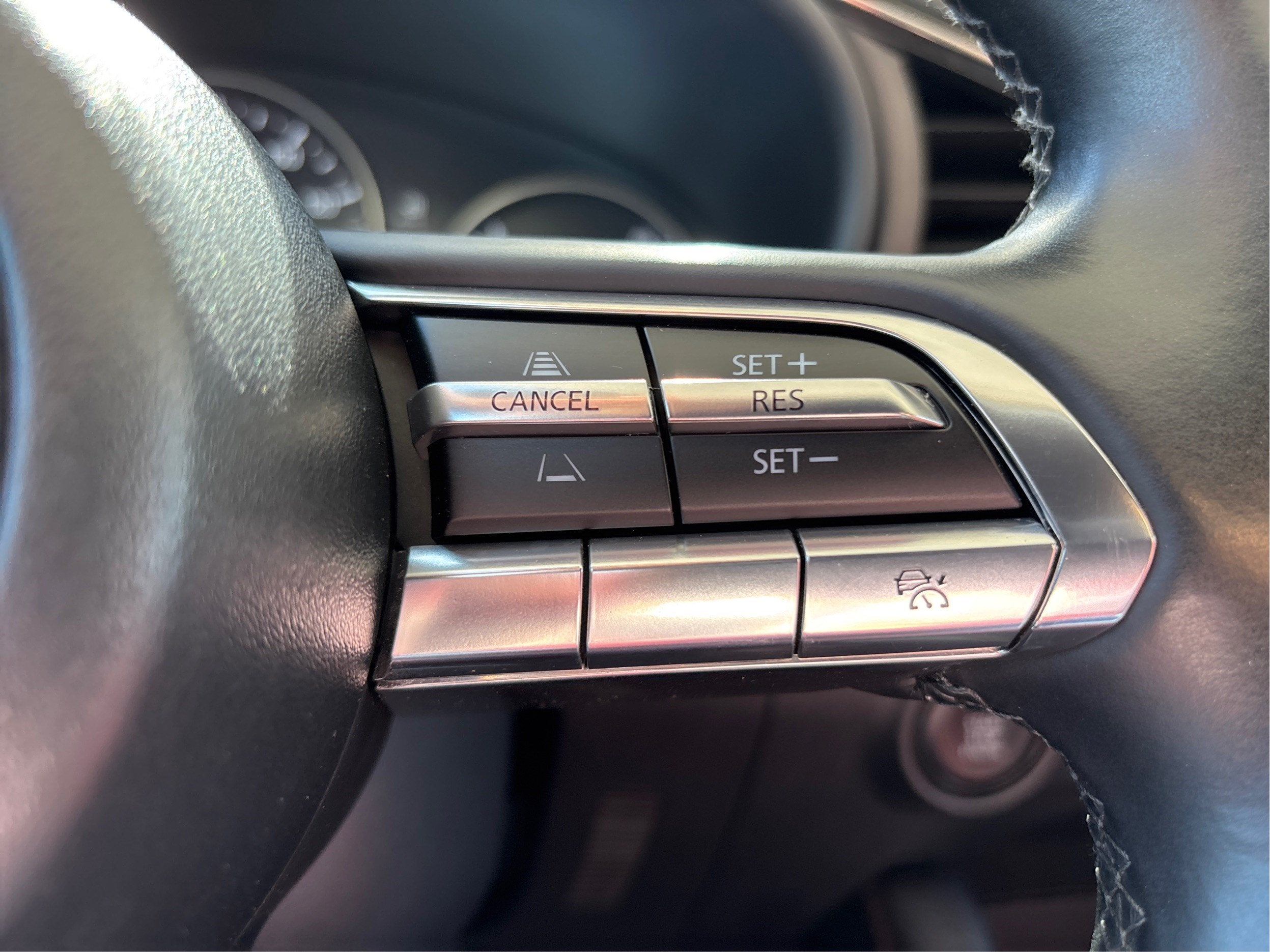 2023 Mazda Mazda3 Hatchback Carbon Edition AWD