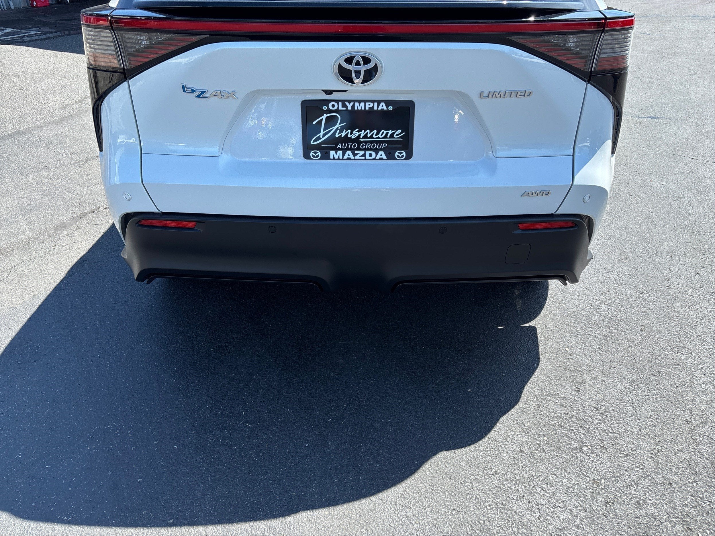 2023 Toyota bZ4X Limited AWD