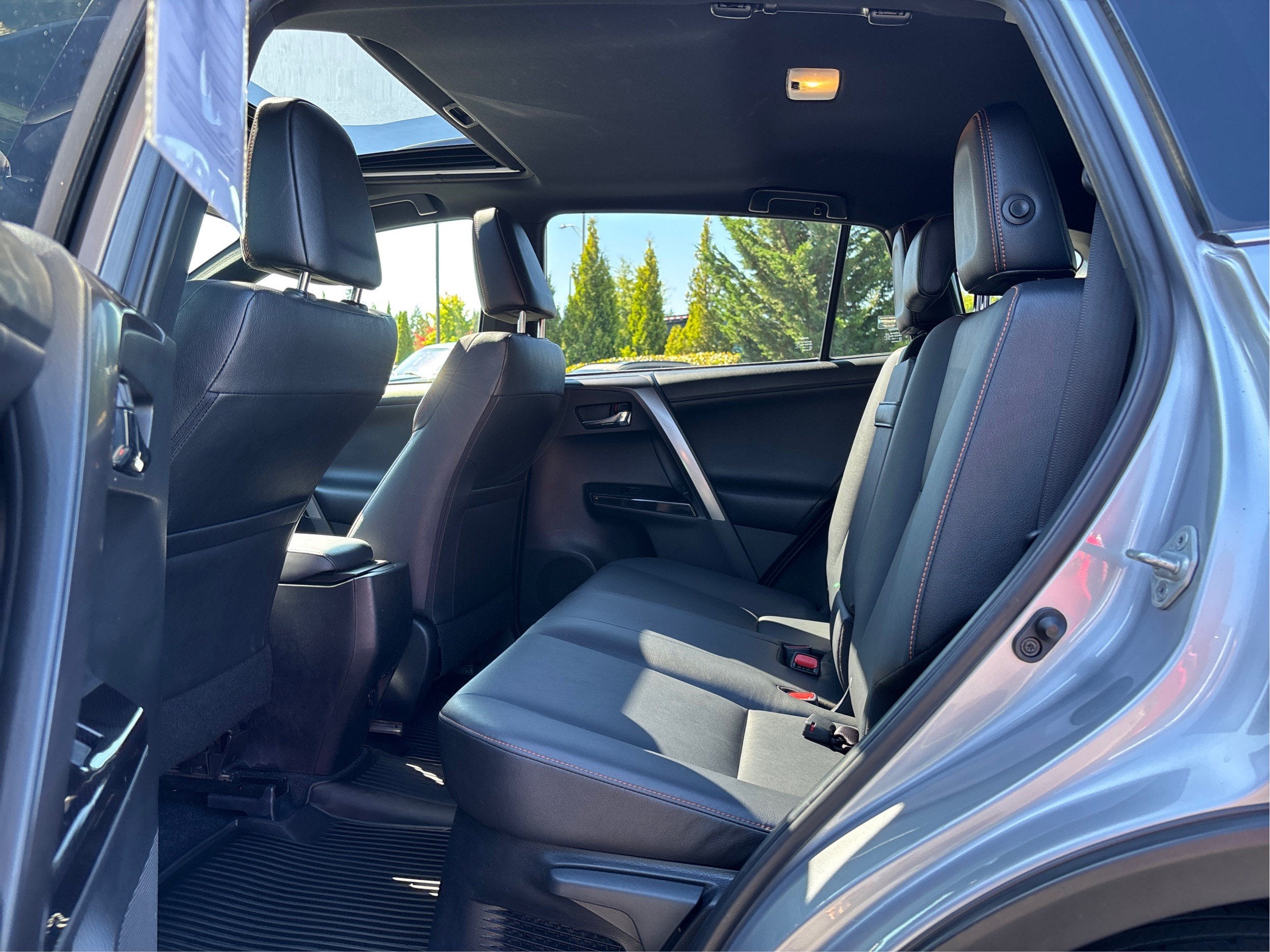 2017 Toyota RAV4 Hybrid SE AWD