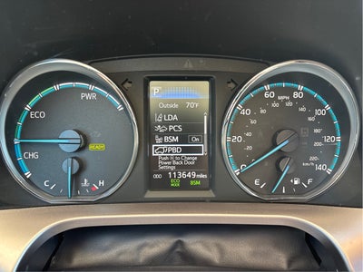 2017 Toyota RAV4 Hybrid SE AWD