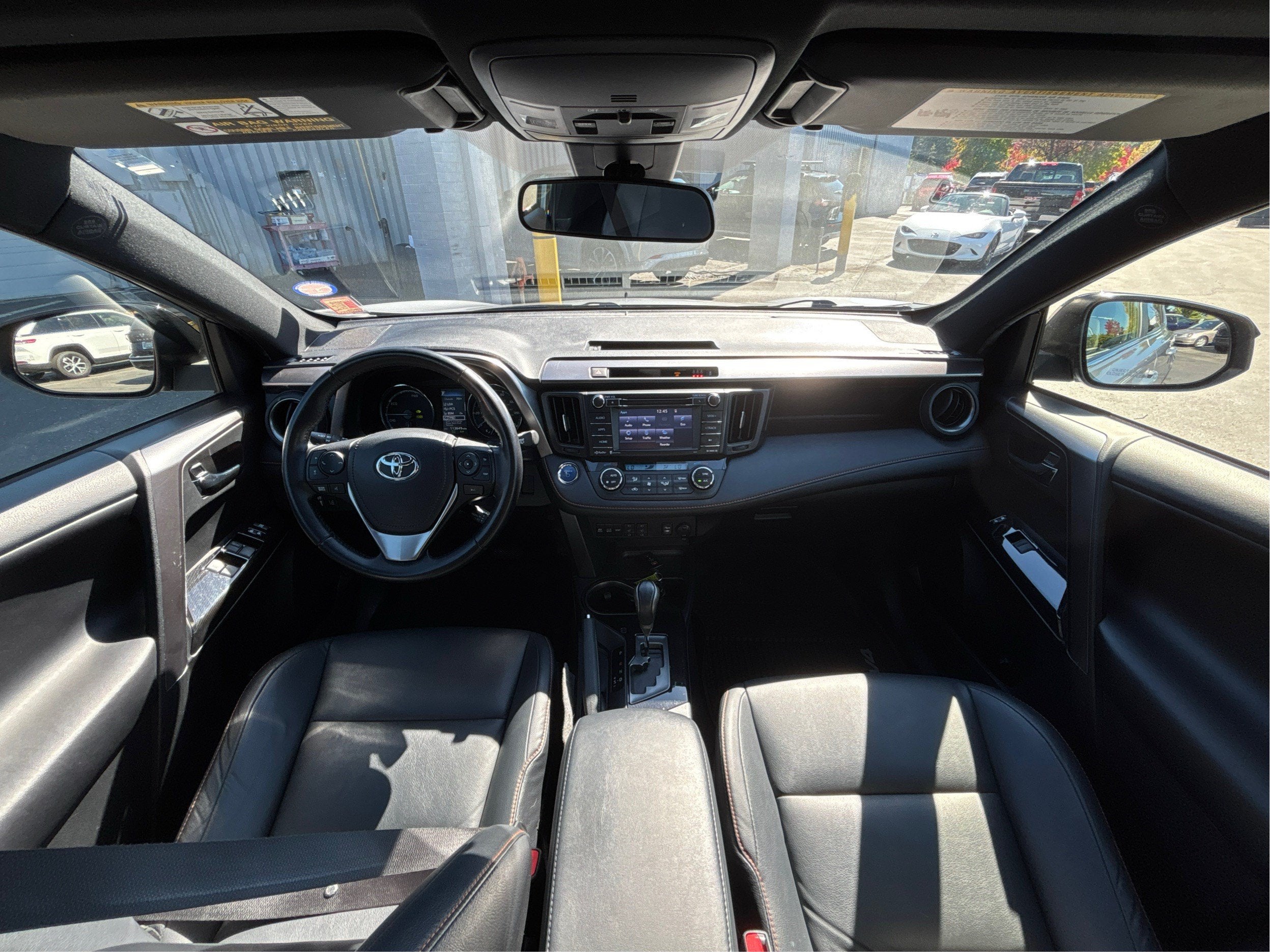 2017 Toyota RAV4 Hybrid SE AWD