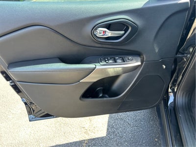 2022 Jeep Cherokee Latitude Lux 4WD