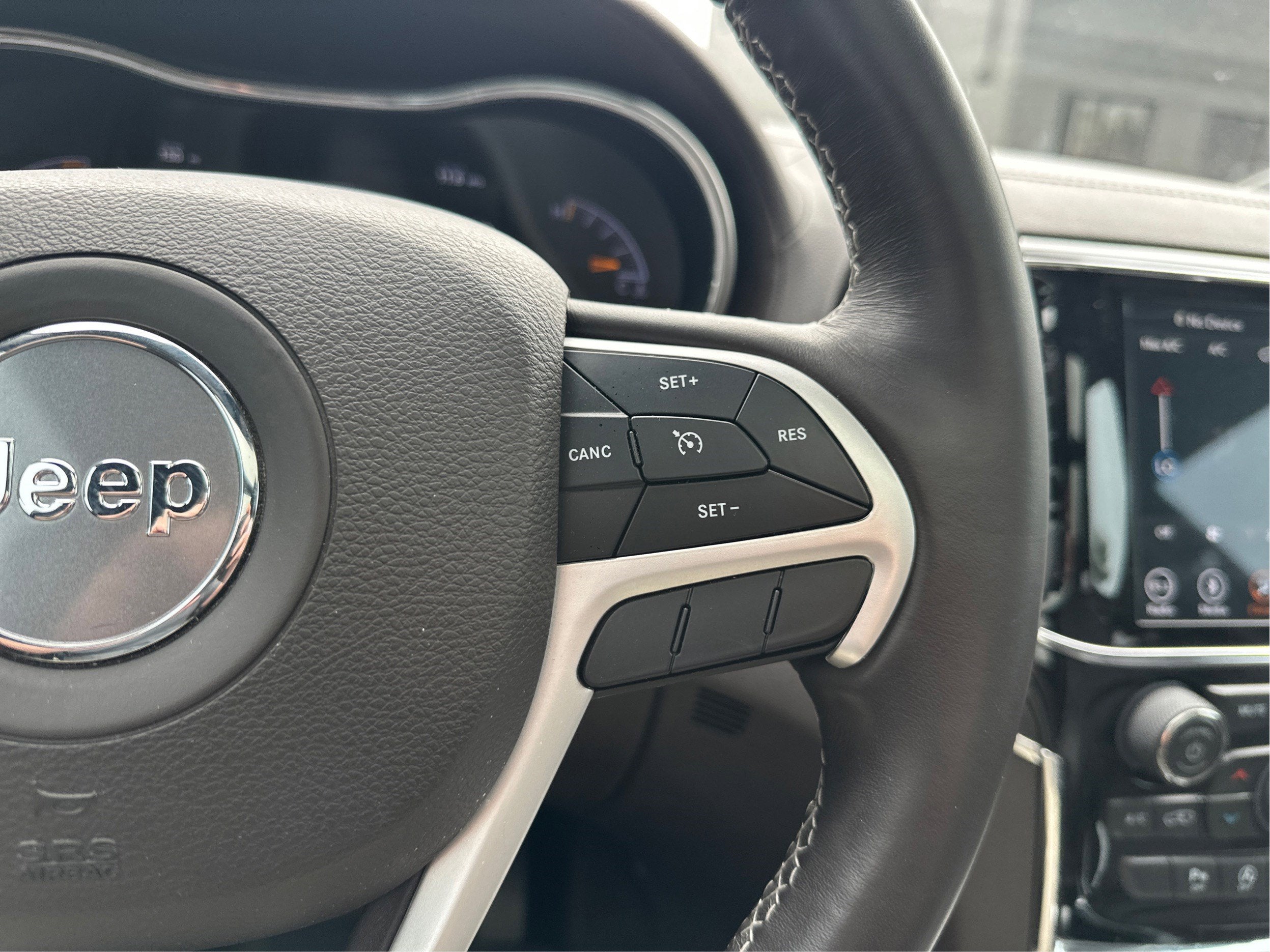 2019 Jeep Grand Cherokee Overland