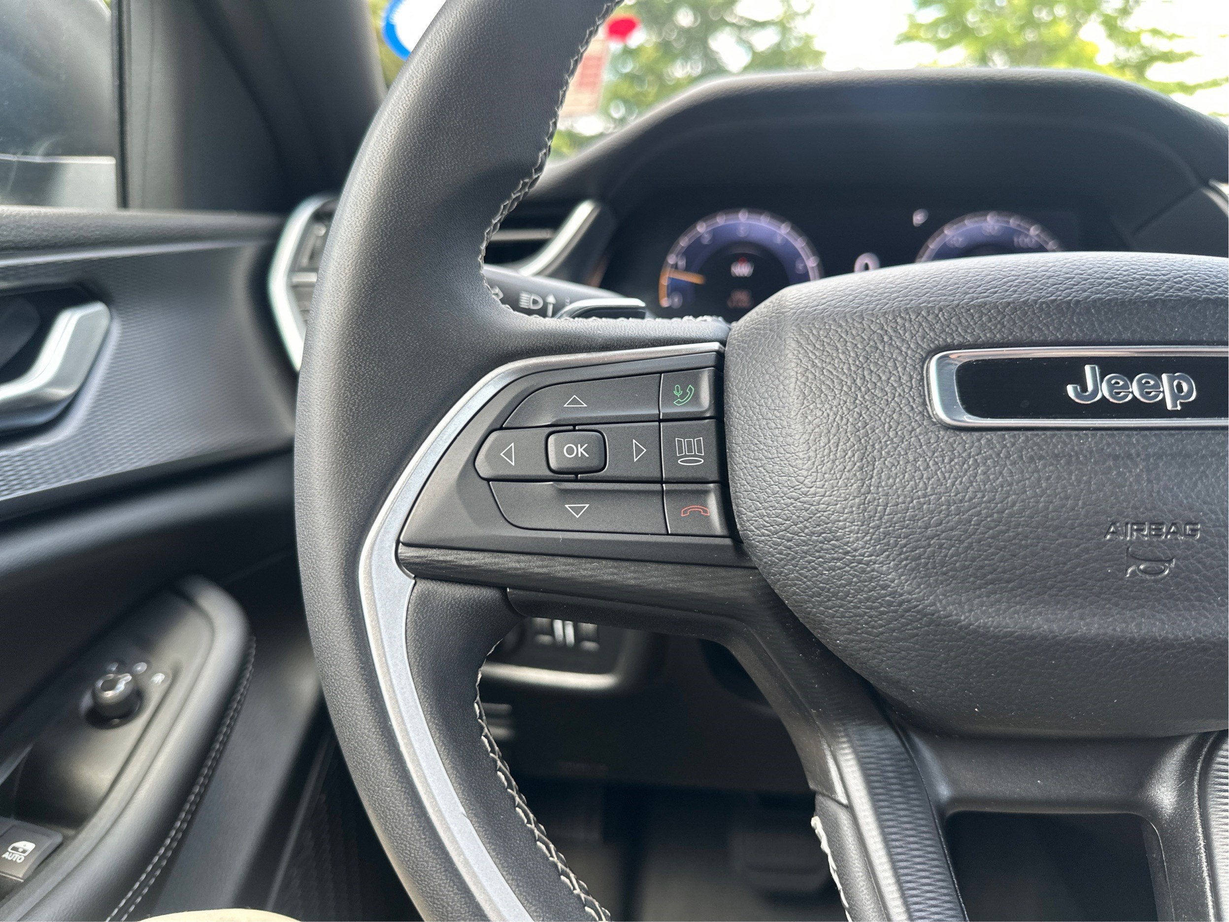 2024 Jeep Grand Cherokee Laredo X 4WD