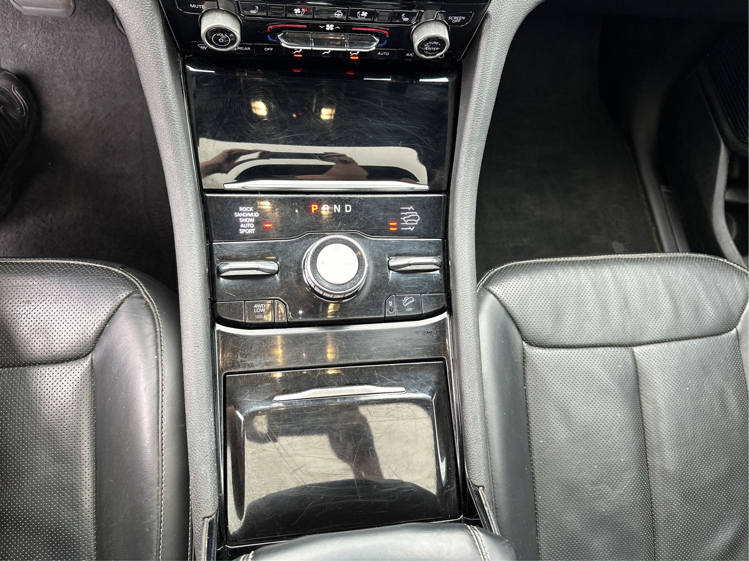 2023 Jeep Grand Cherokee Overland 4WD