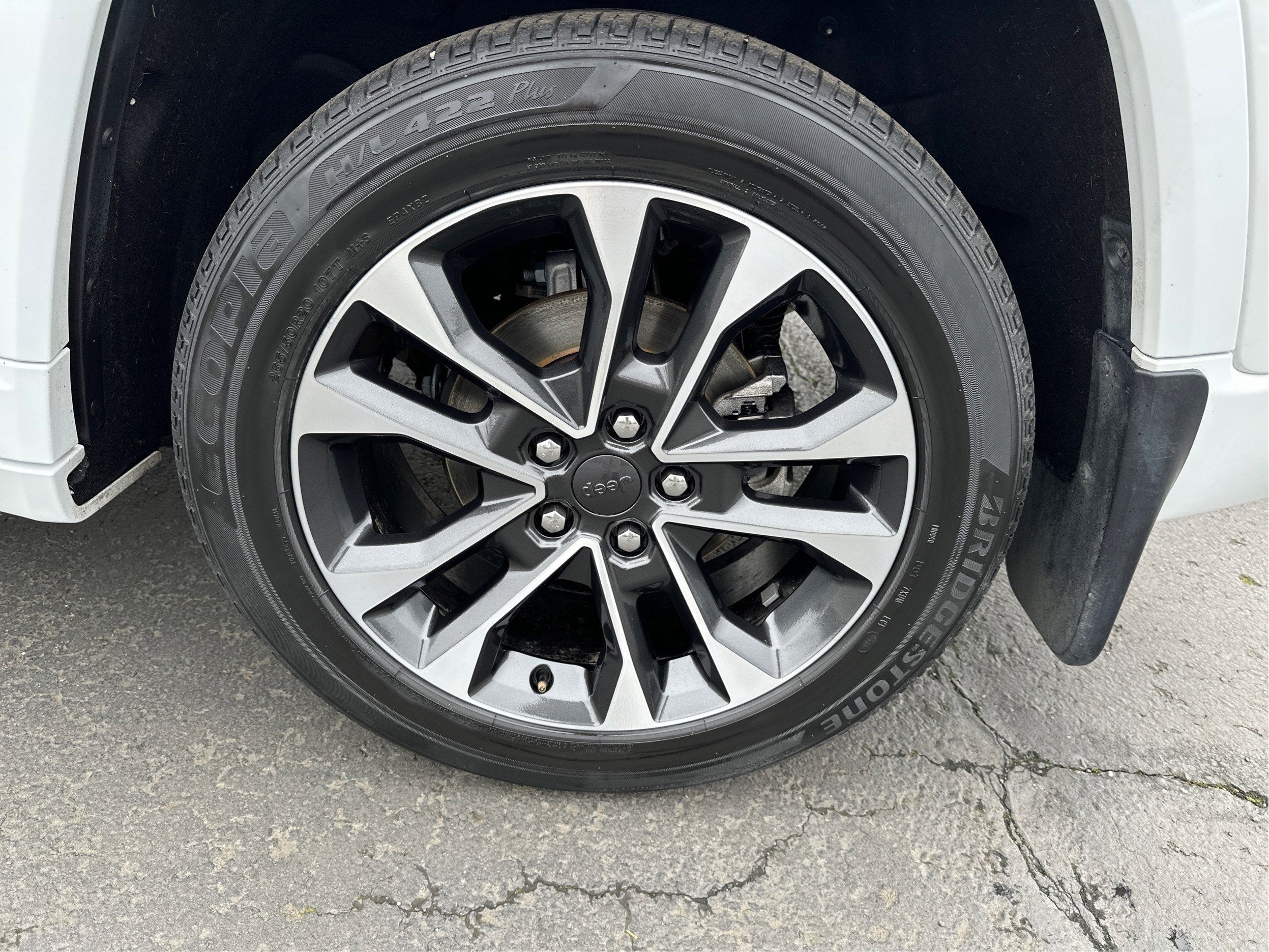 2023 Jeep Grand Cherokee Overland 4WD