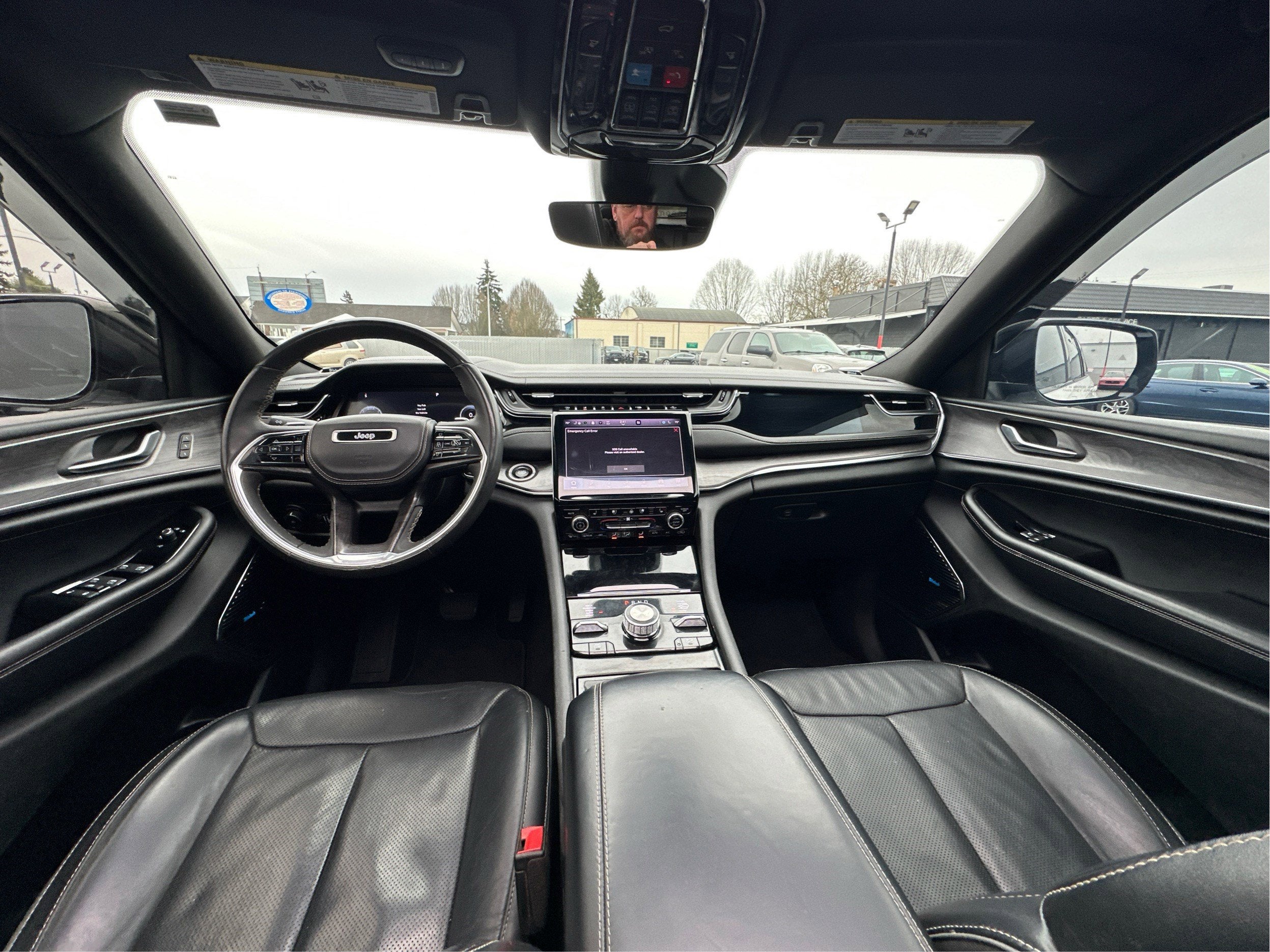 2023 Jeep Grand Cherokee Overland 4WD