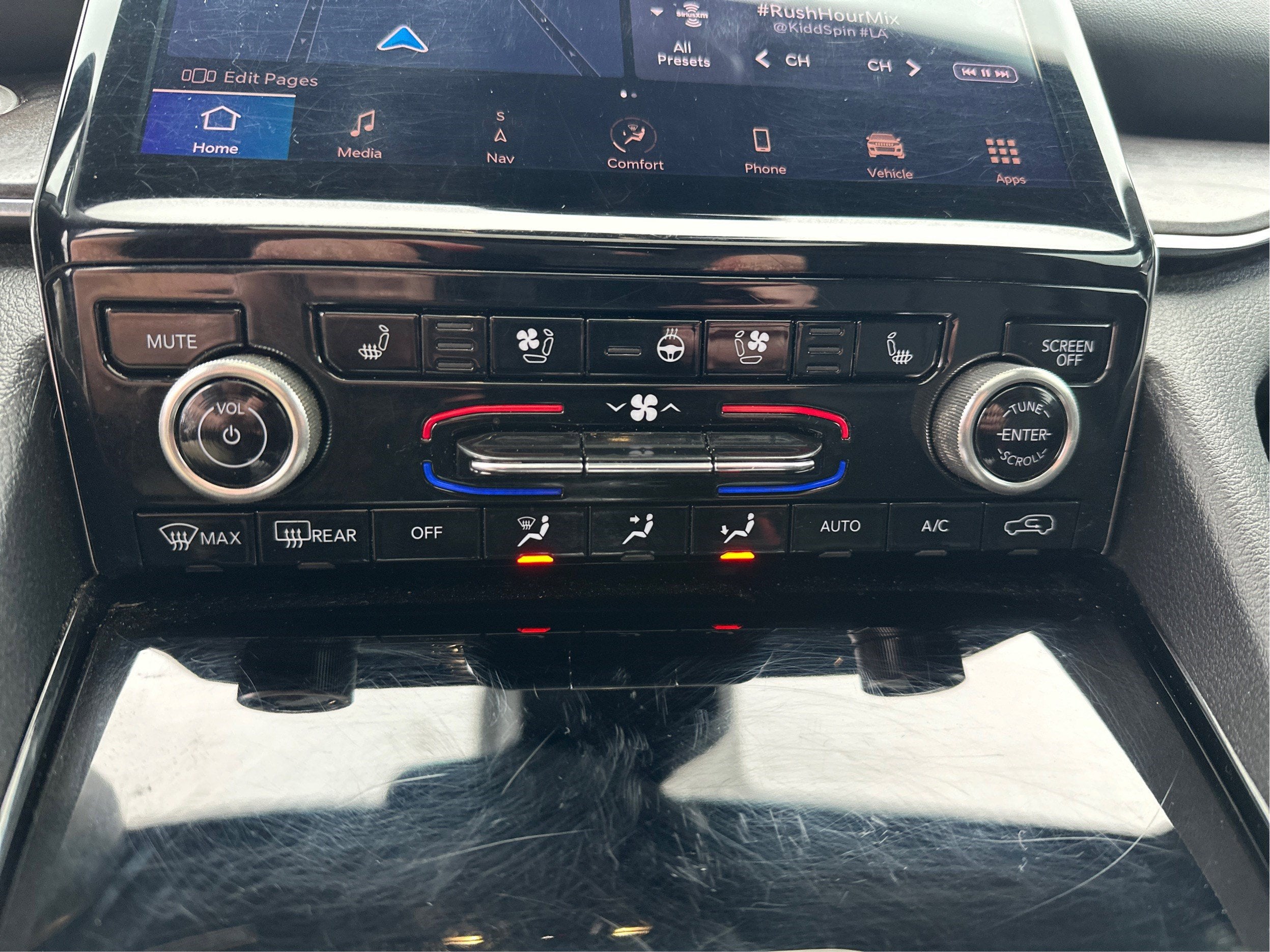 2023 Jeep Grand Cherokee Overland 4WD