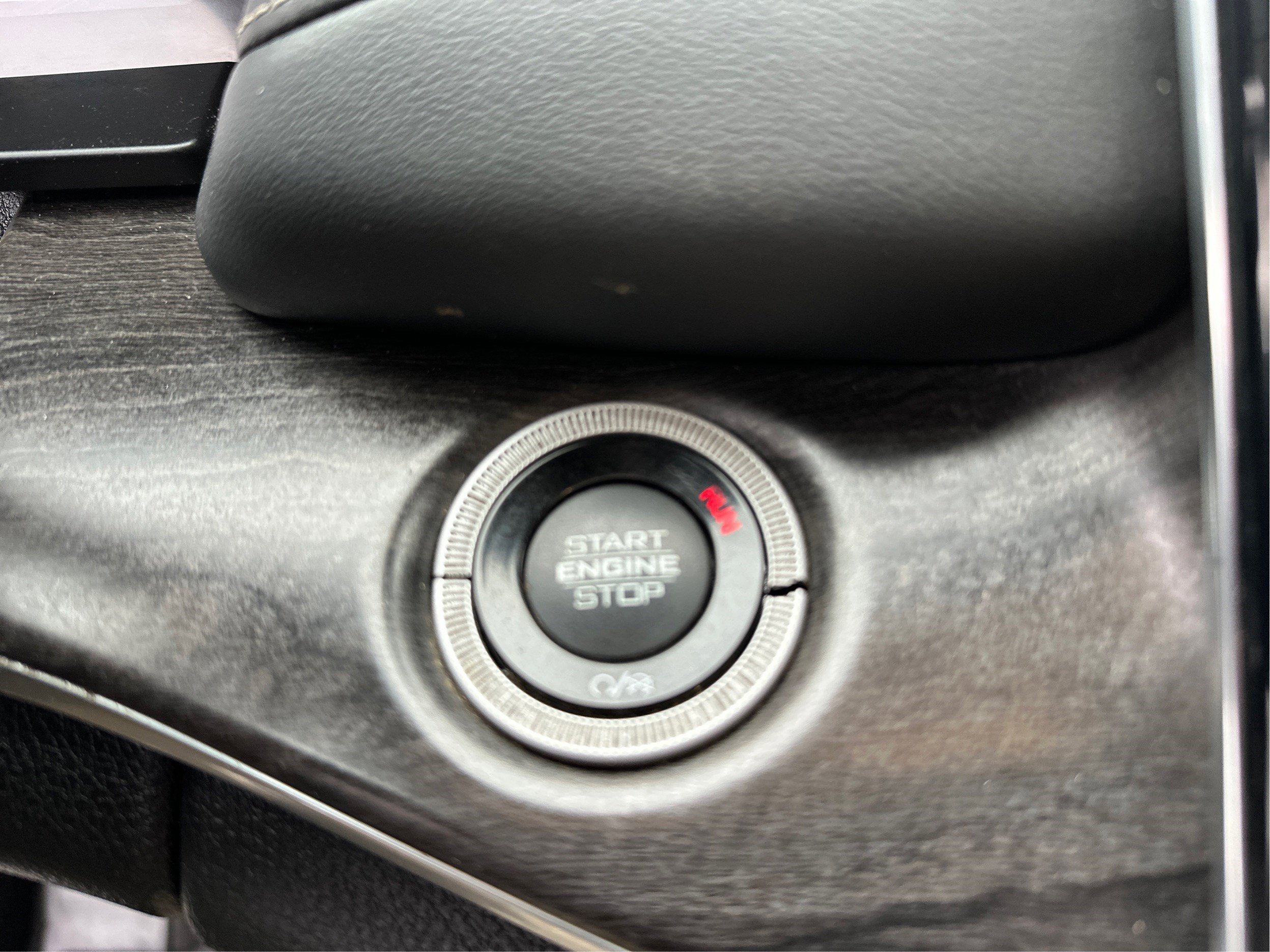 2023 Jeep Grand Cherokee Overland 4WD