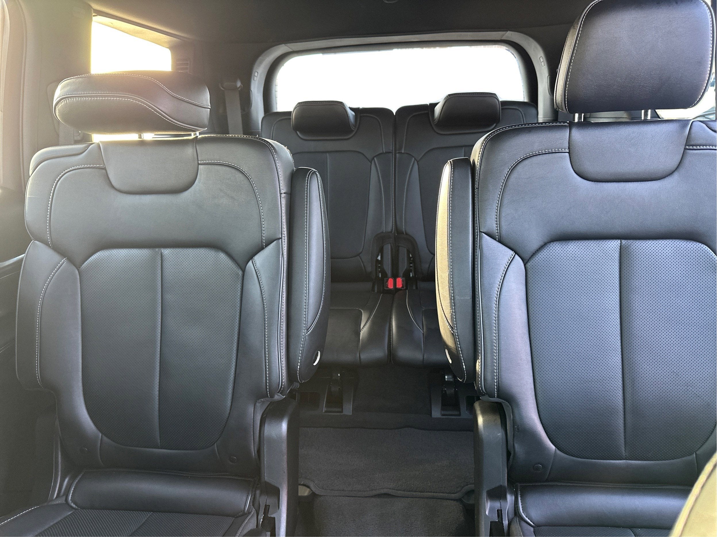 2022 Jeep Grand Cherokee L Overland 4WD