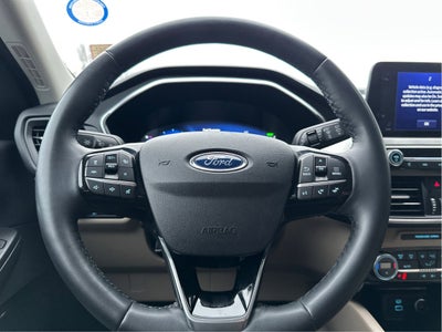 2021 Ford Escape Titanium Hybrid AWD