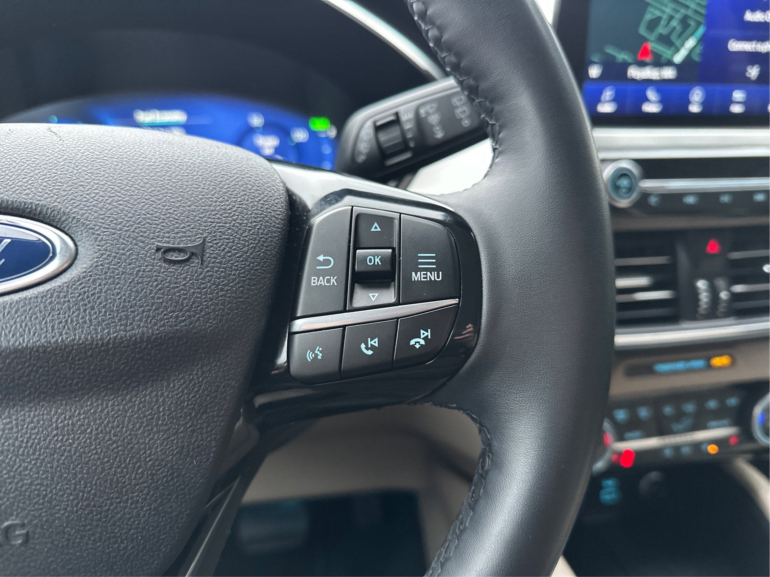 2021 Ford Escape Titanium Hybrid AWD