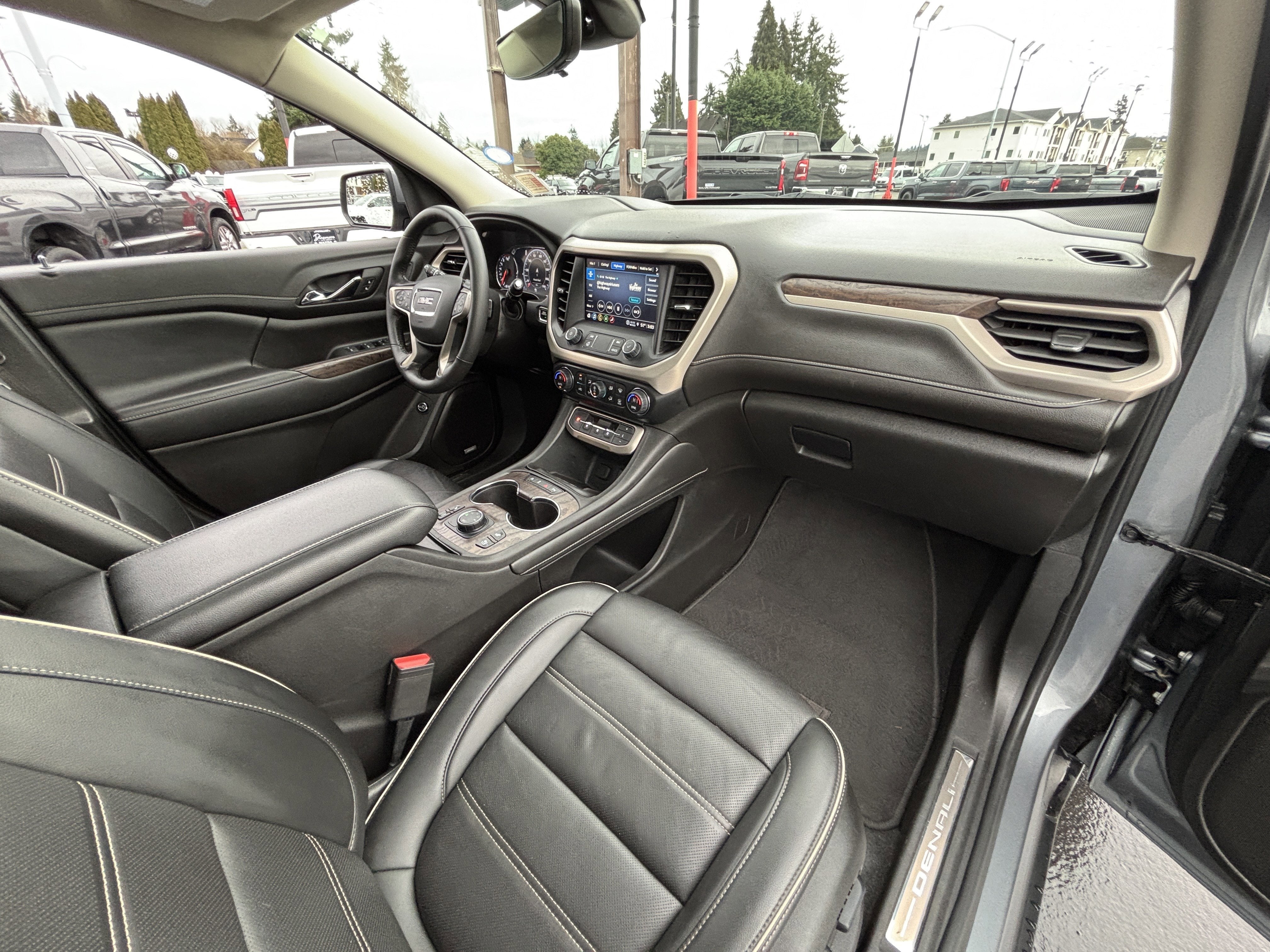 2022 GMC Acadia Denali AWD