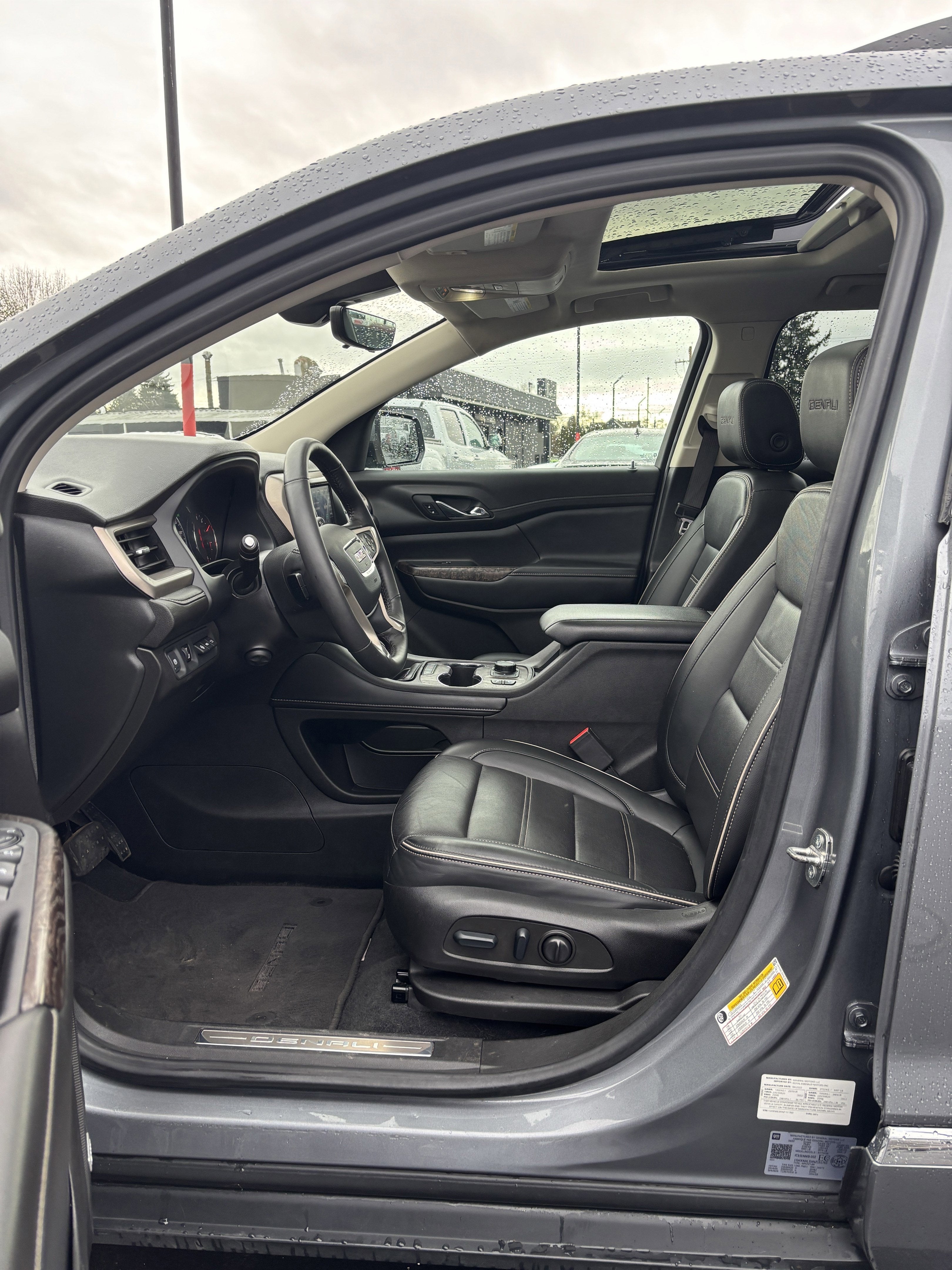 2022 GMC Acadia Denali AWD