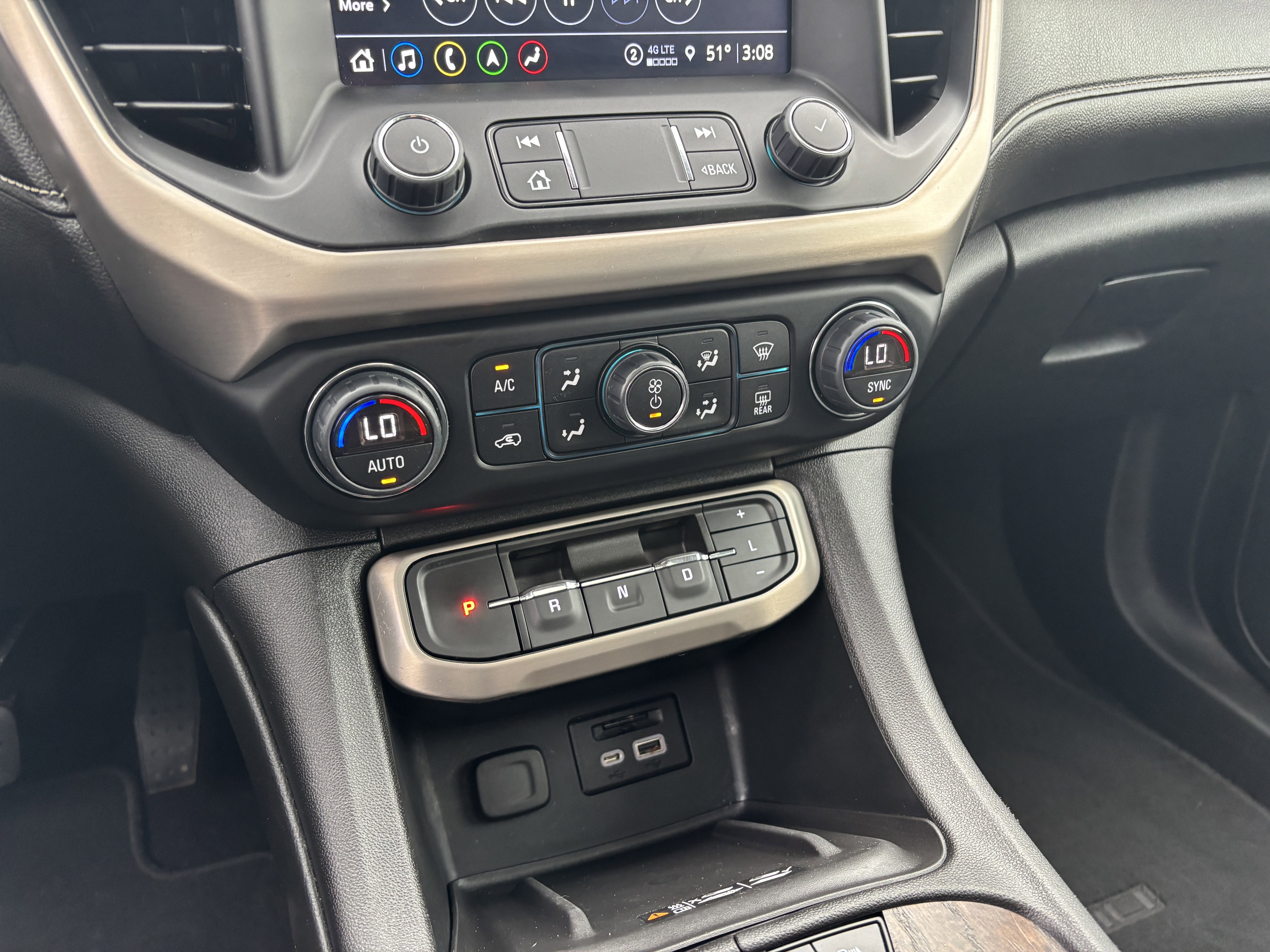 2022 GMC Acadia Denali AWD