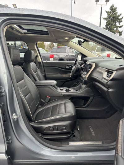 2022 GMC Acadia Denali AWD