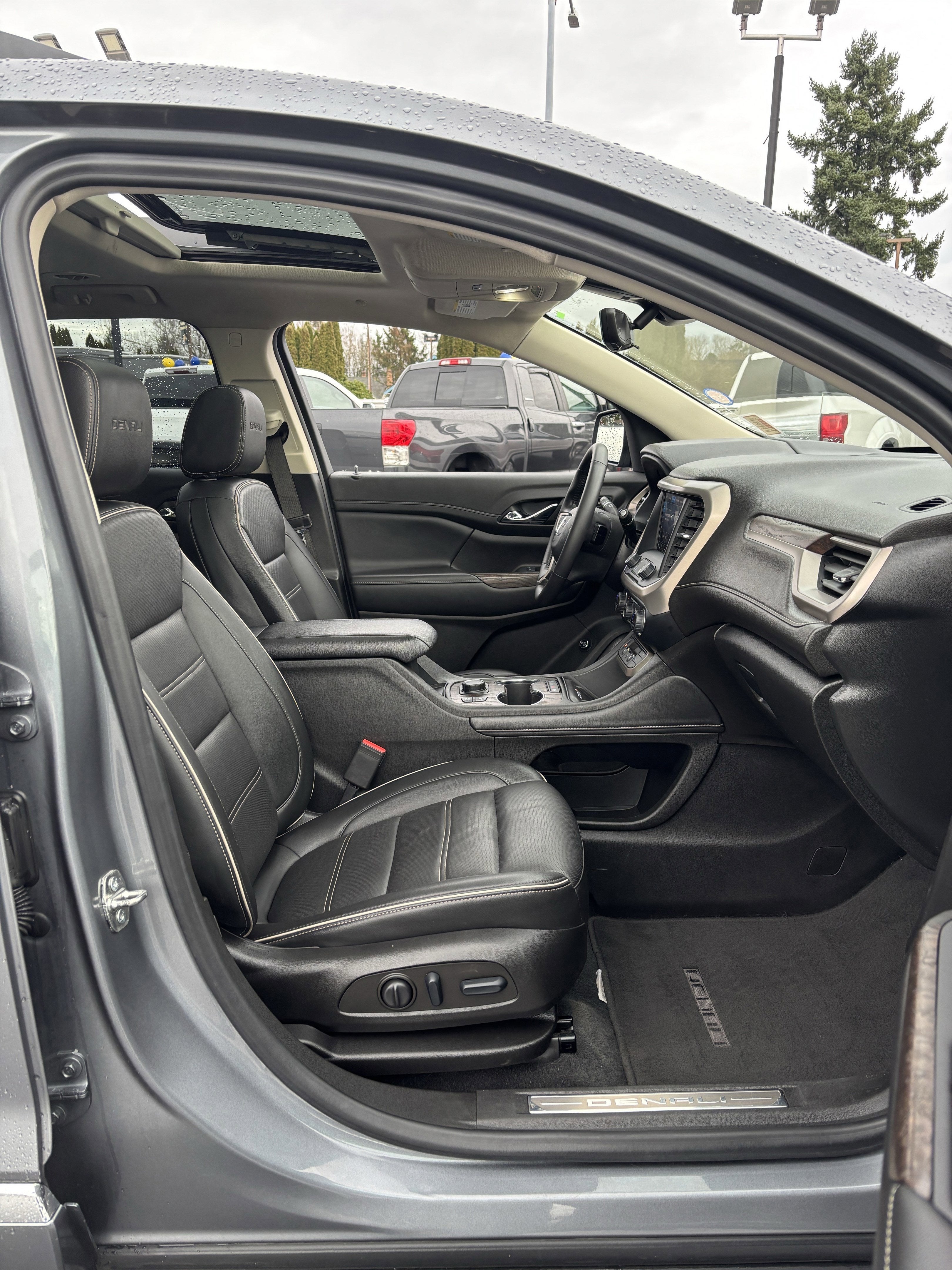 2022 GMC Acadia Denali AWD