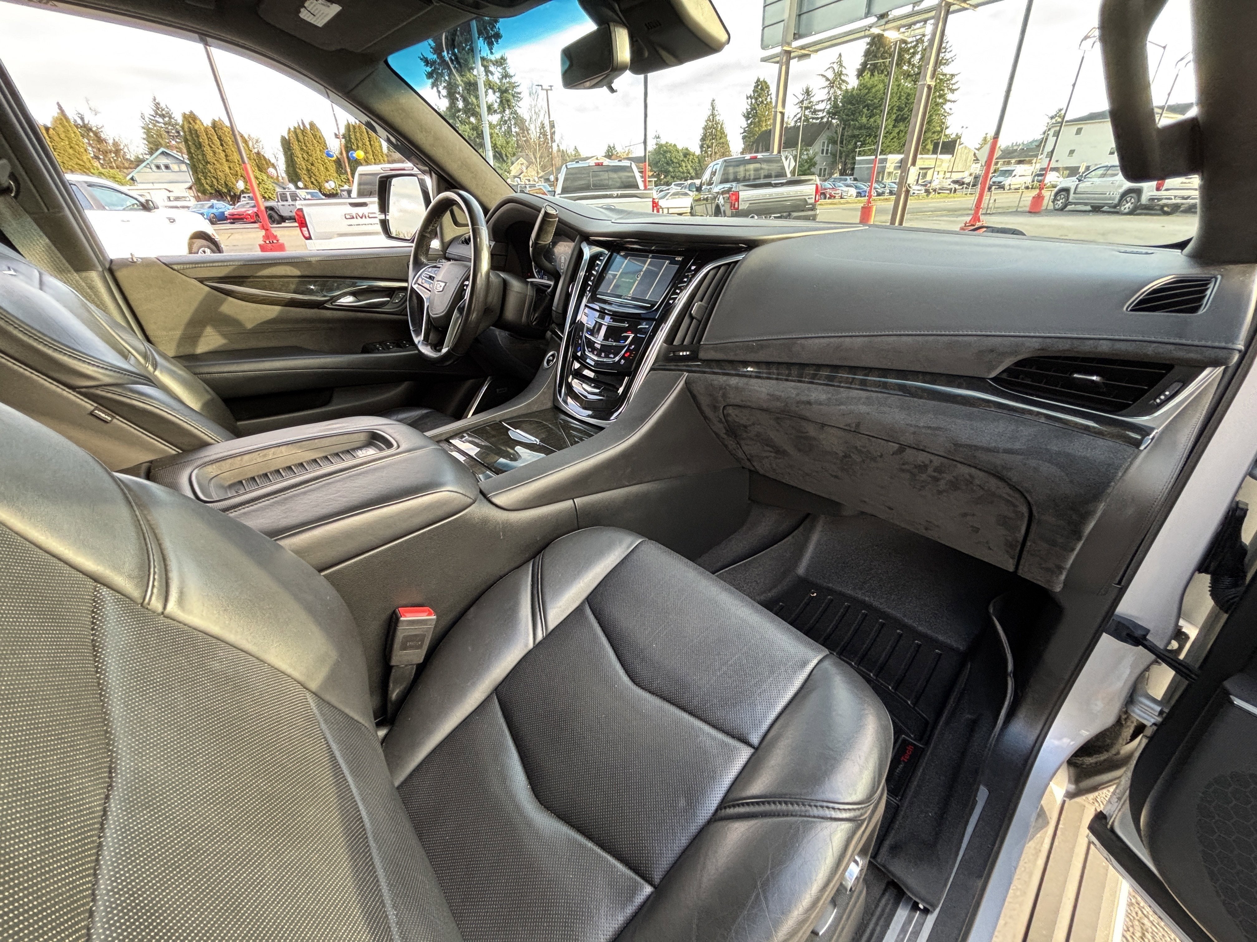 2018 Cadillac Escalade ESV Platinum