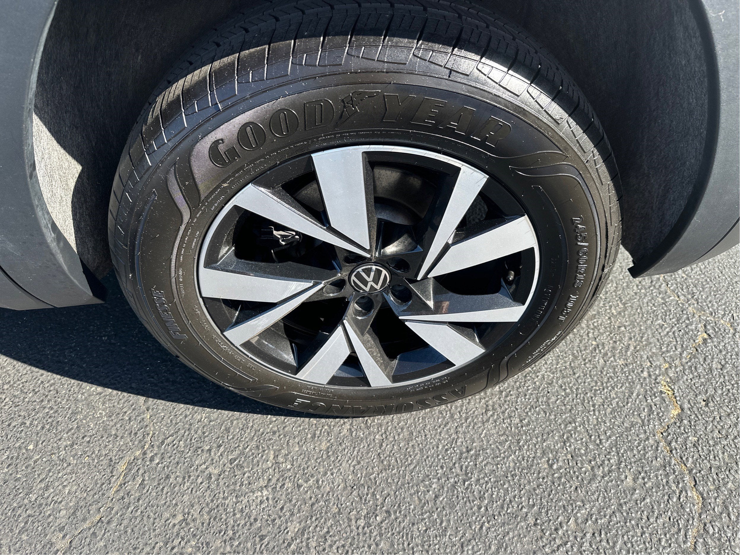 2020 Volkswagen Atlas Cross Sport 2.0T SE