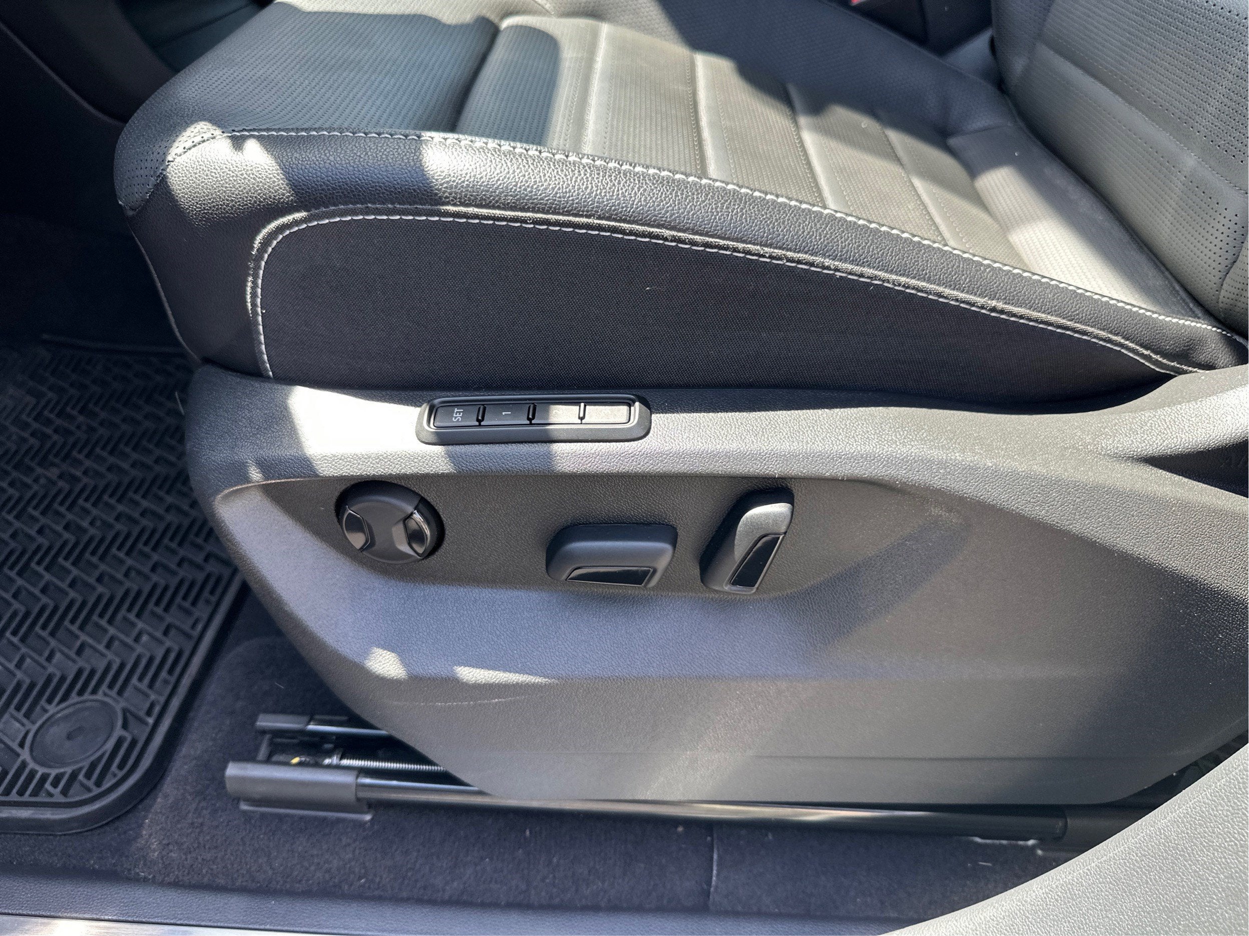 2024 Volkswagen Atlas 2.0T SEL