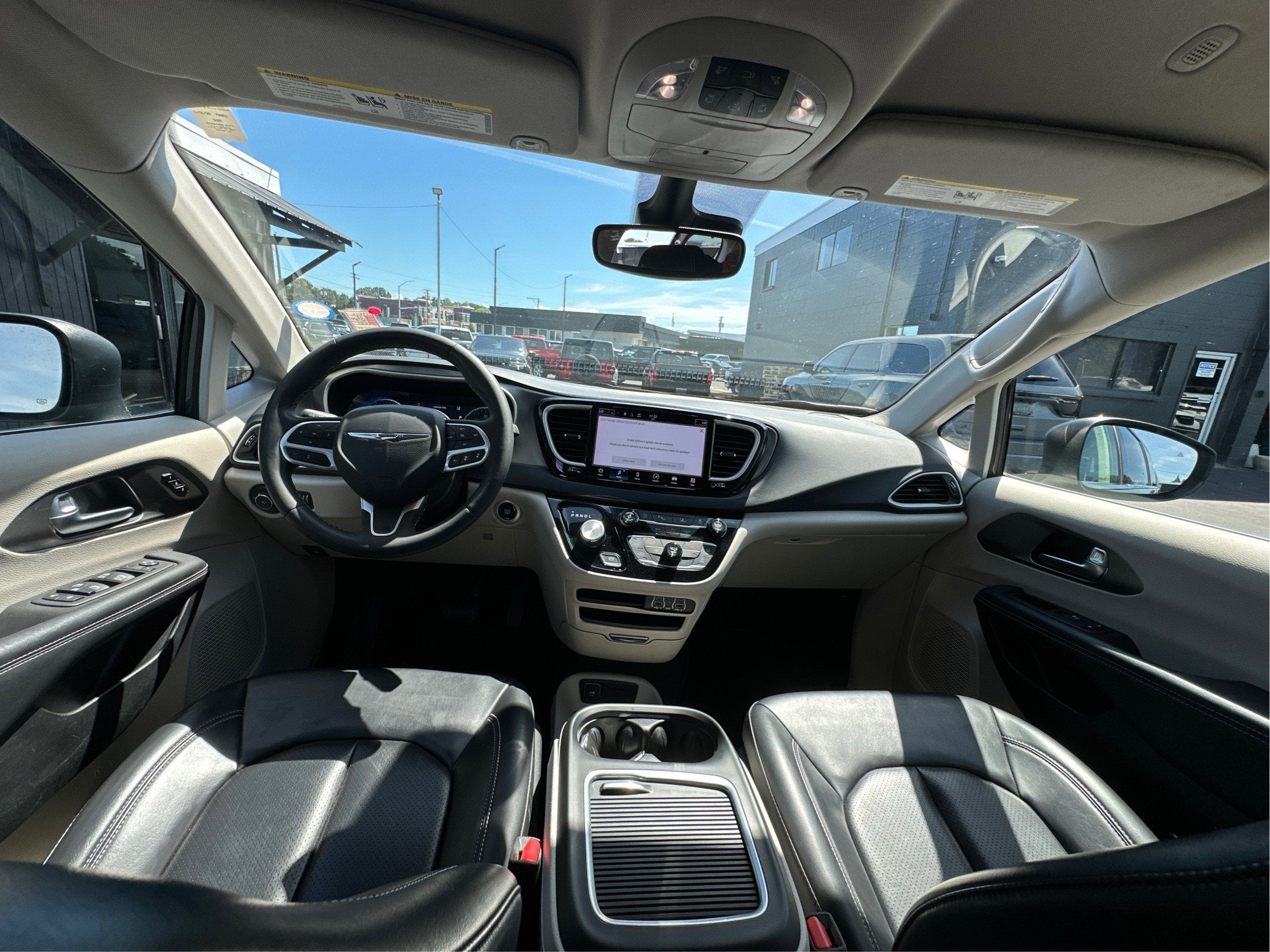 2023 Chrysler Pacifica Touring L