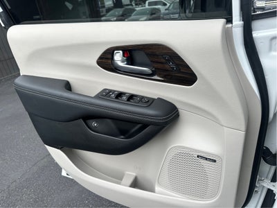 2023 Chrysler Pacifica Hybrid Limited
