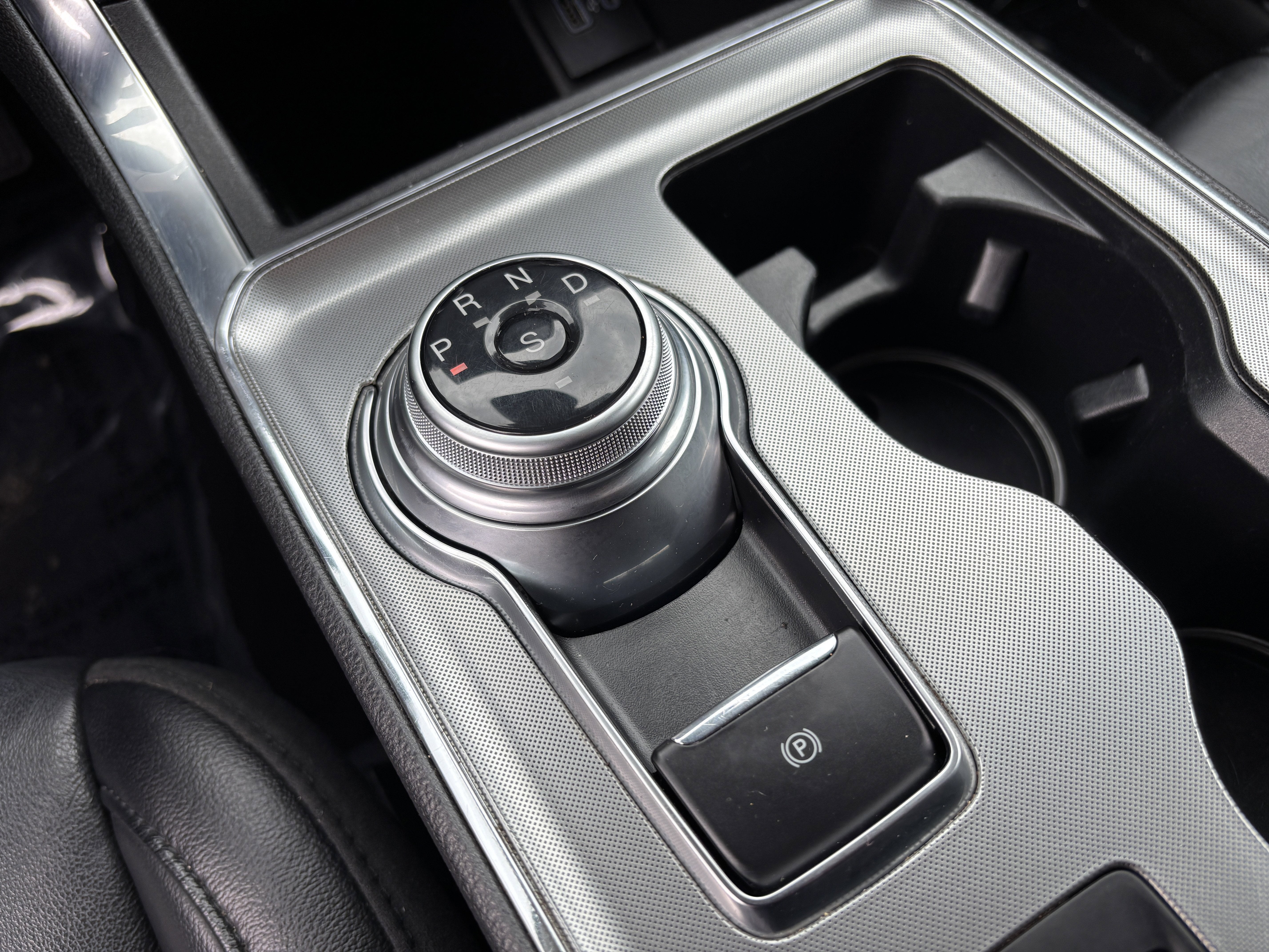 2022 Ford Edge Titanium AWD