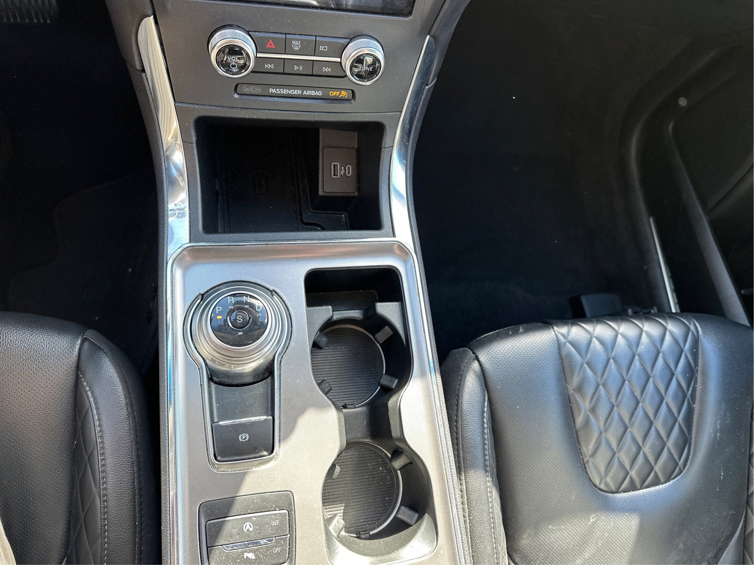 2023 Ford Edge Titanium