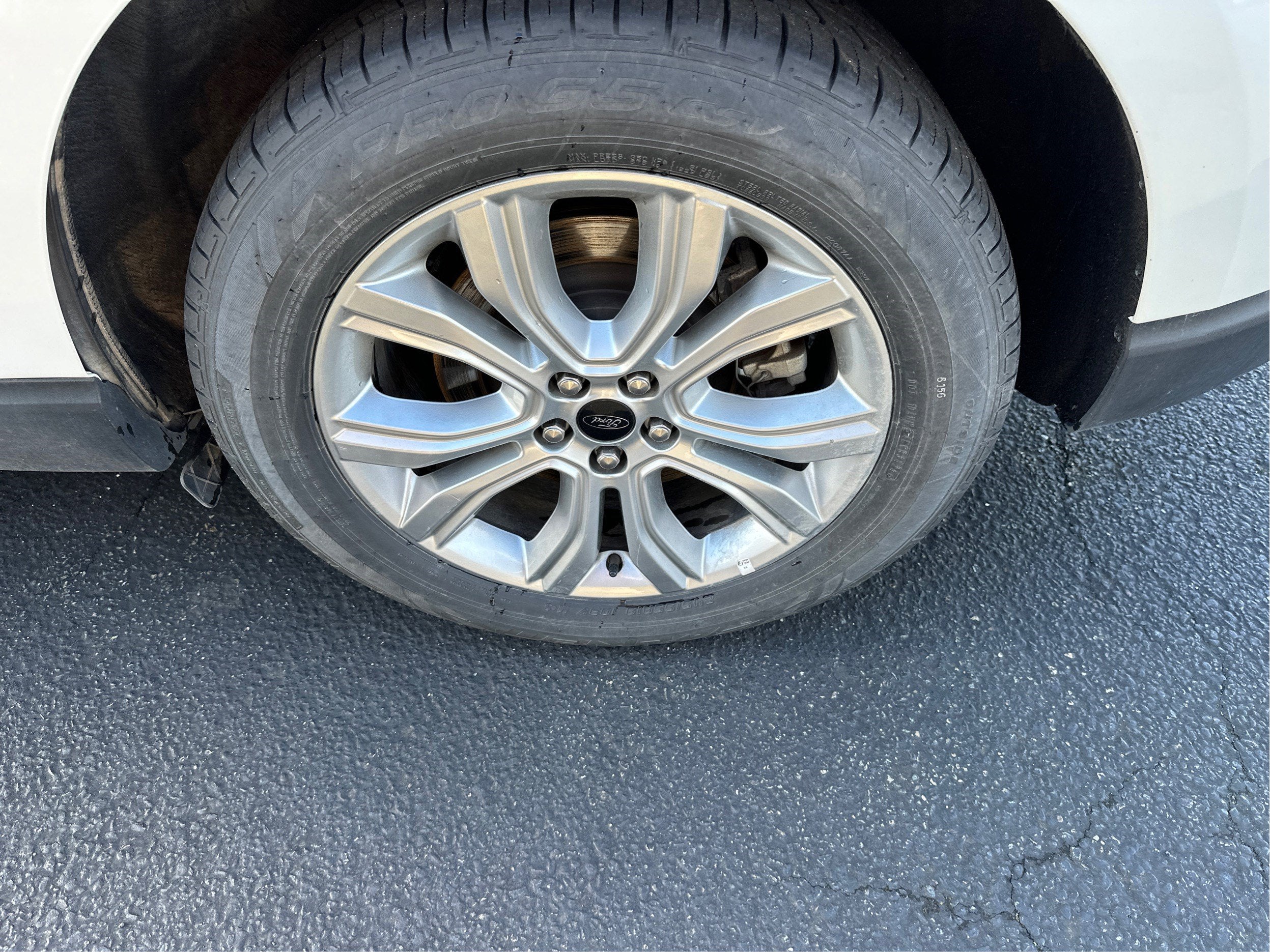 2023 Ford Edge Titanium