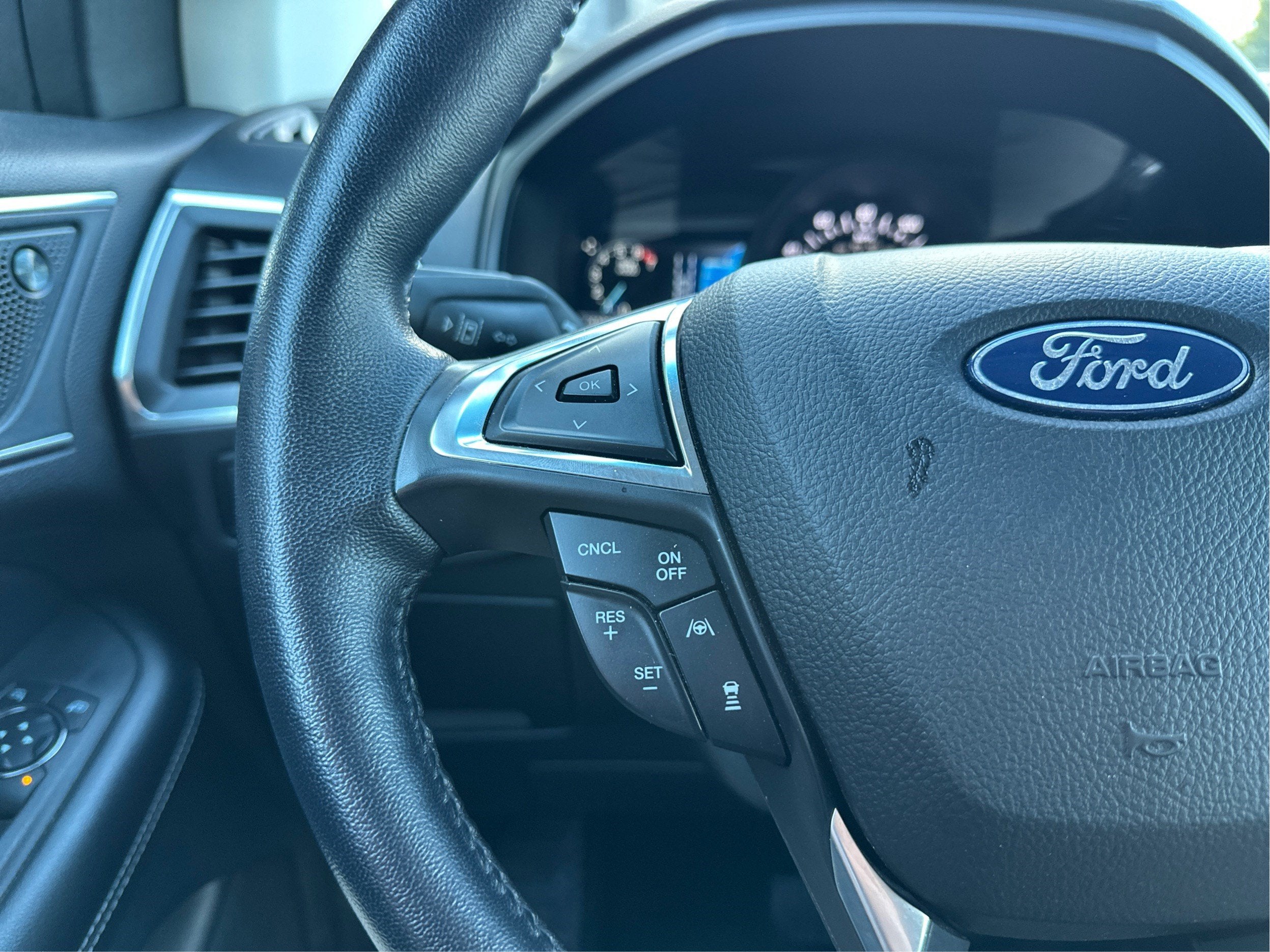 2023 Ford Edge Titanium