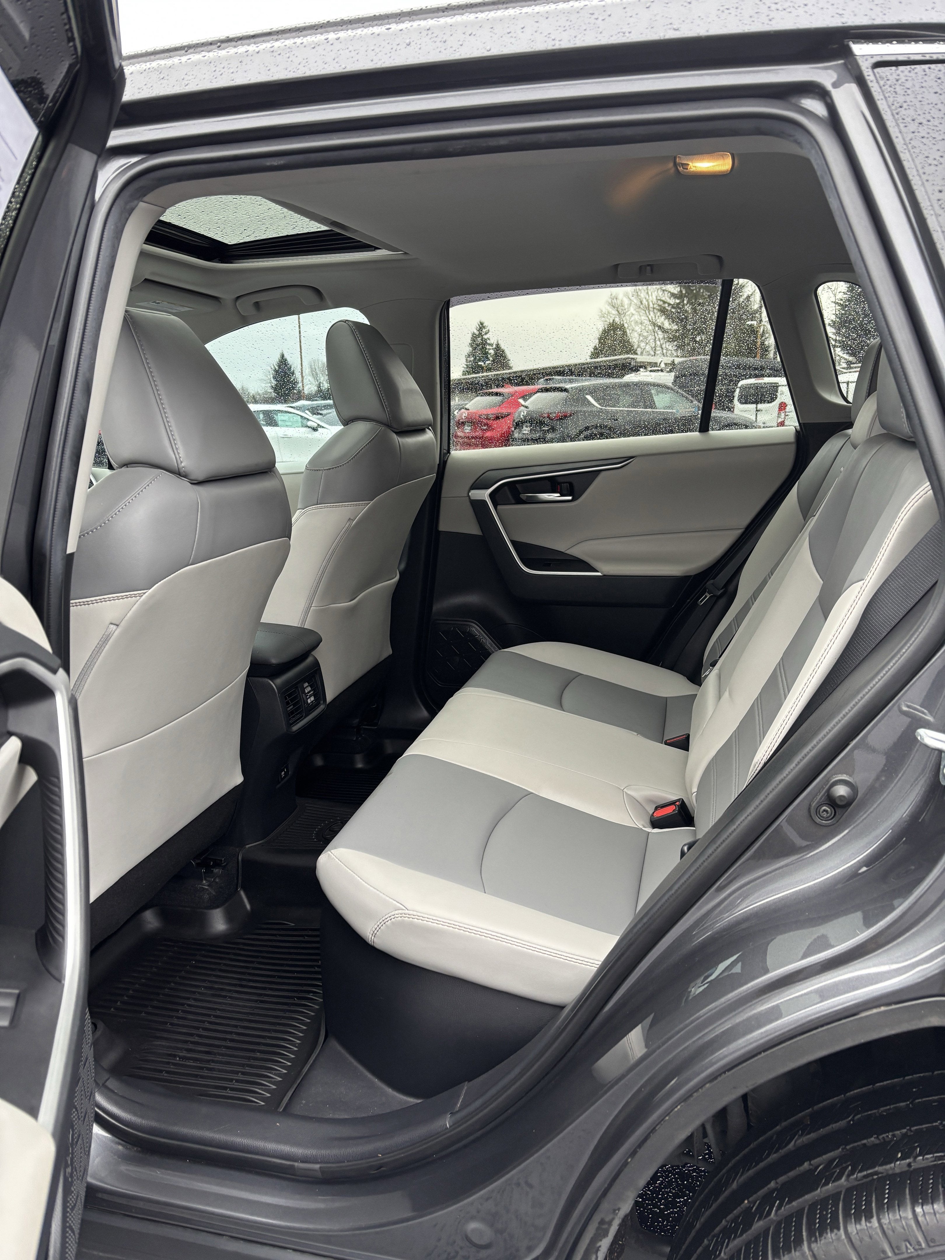 2021 Toyota RAV4 Hybrid XLE Premium AWD