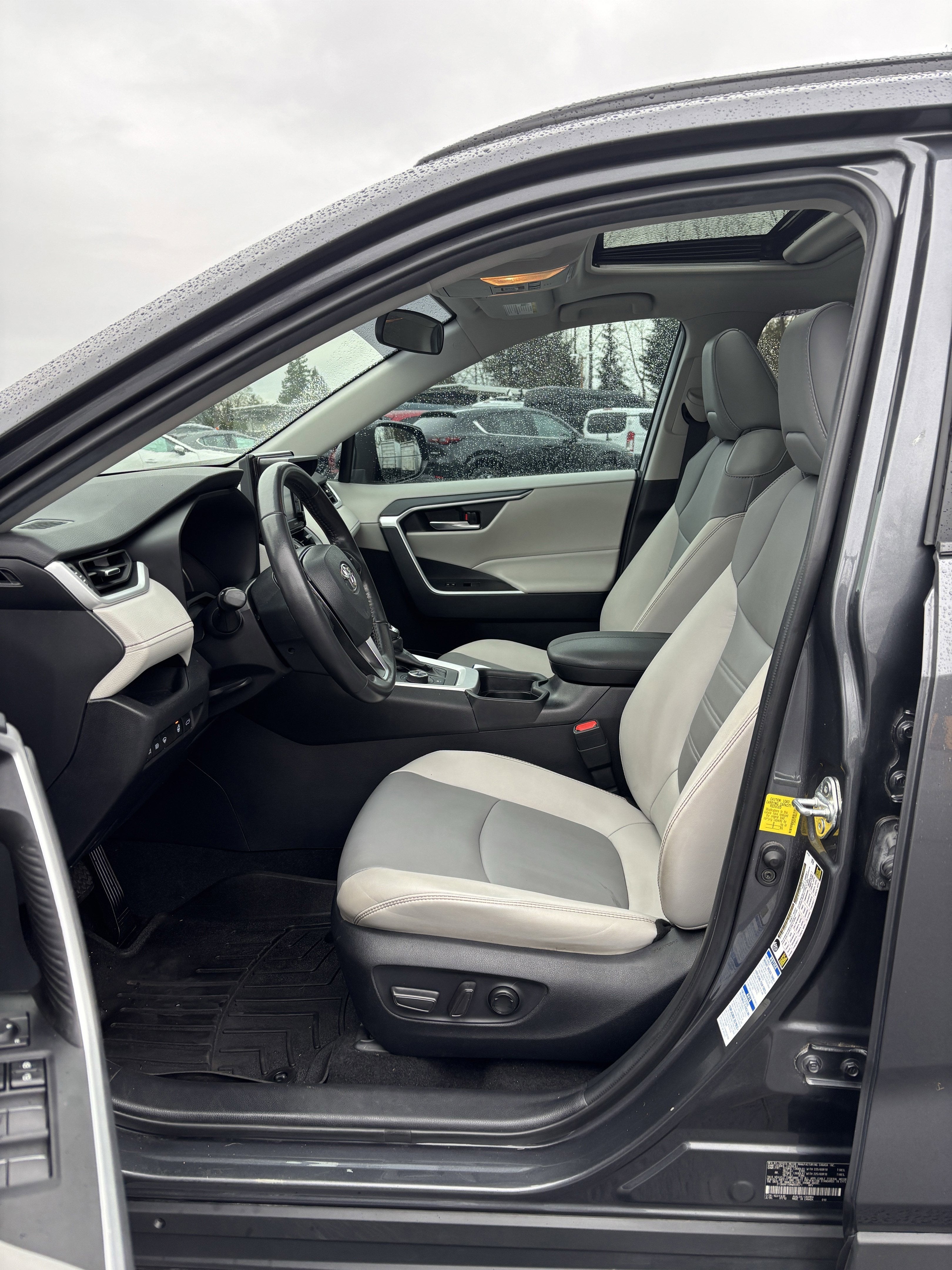 2021 Toyota RAV4 Hybrid XLE Premium AWD