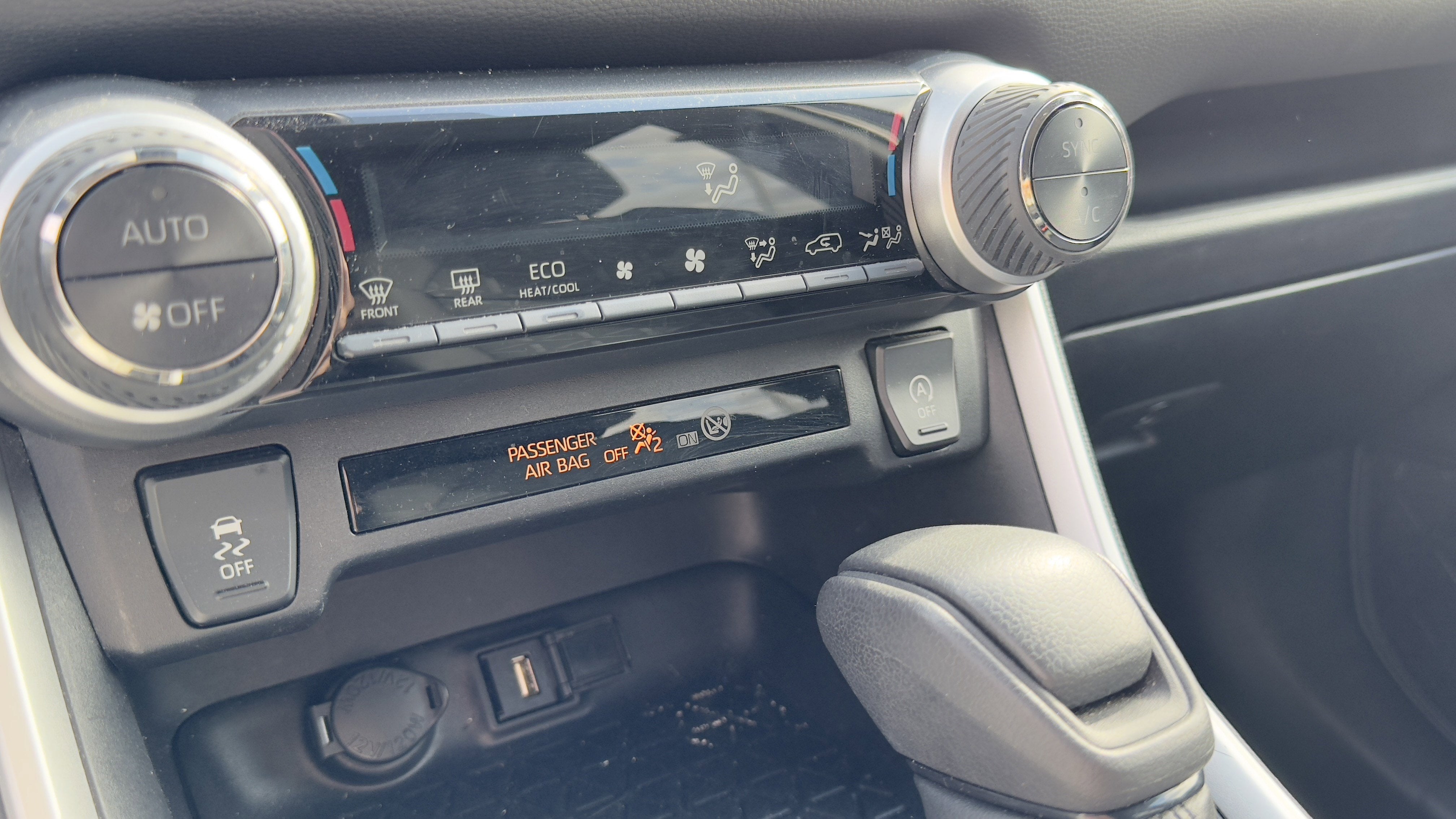 2022 Toyota RAV4 XLE AWD