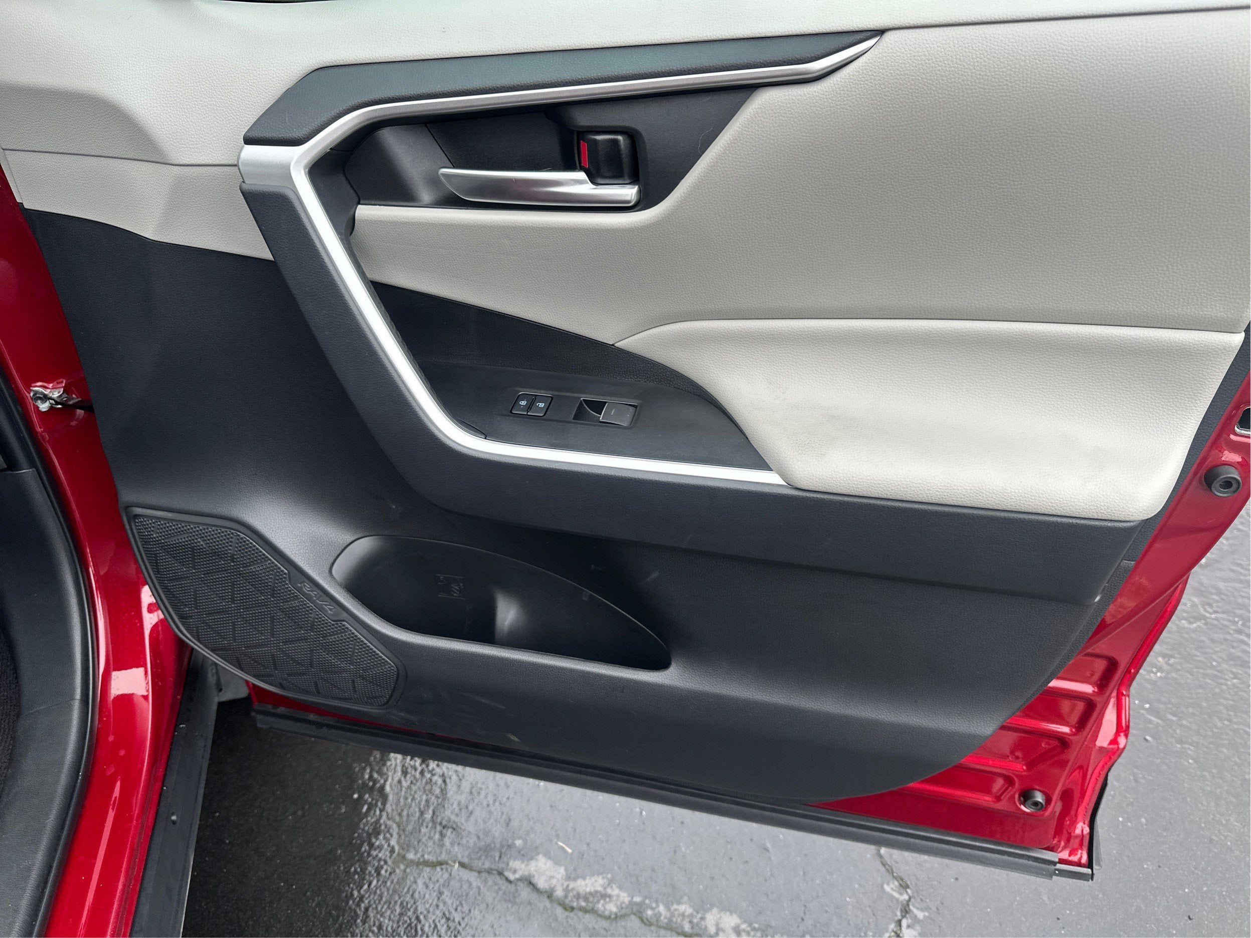 2023 Toyota RAV4 XLE AWD