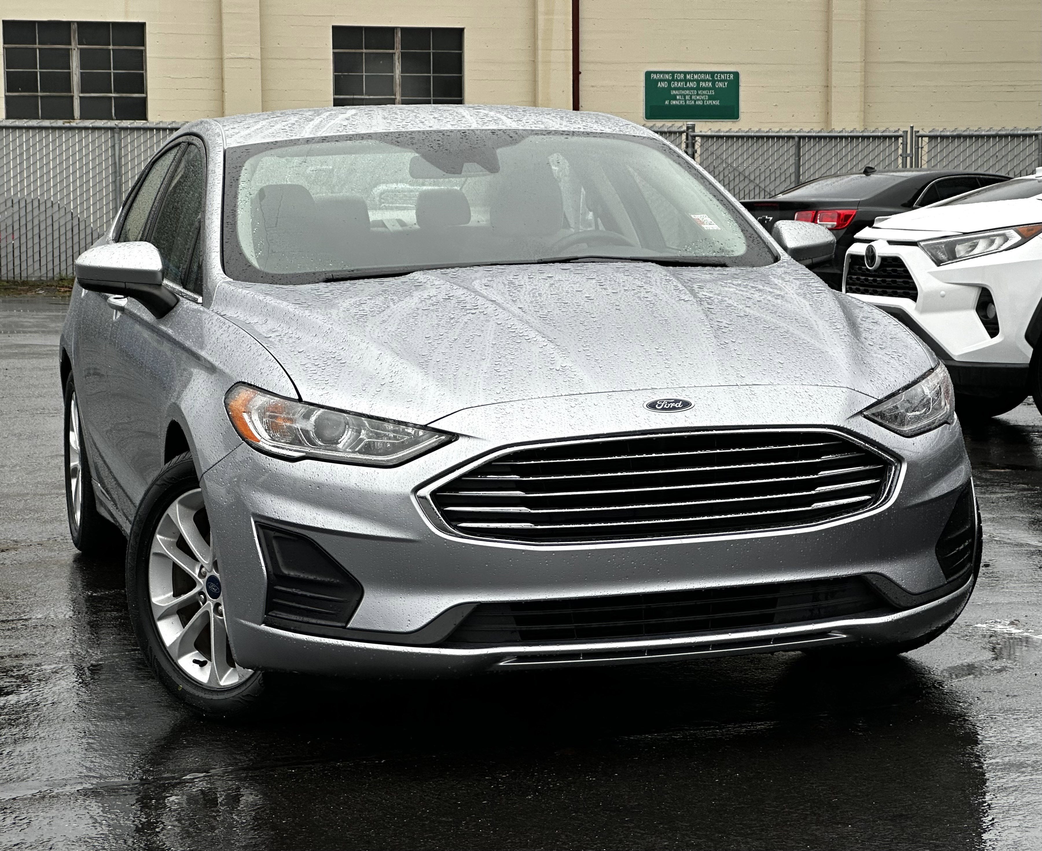 2020 Ford Fusion SE