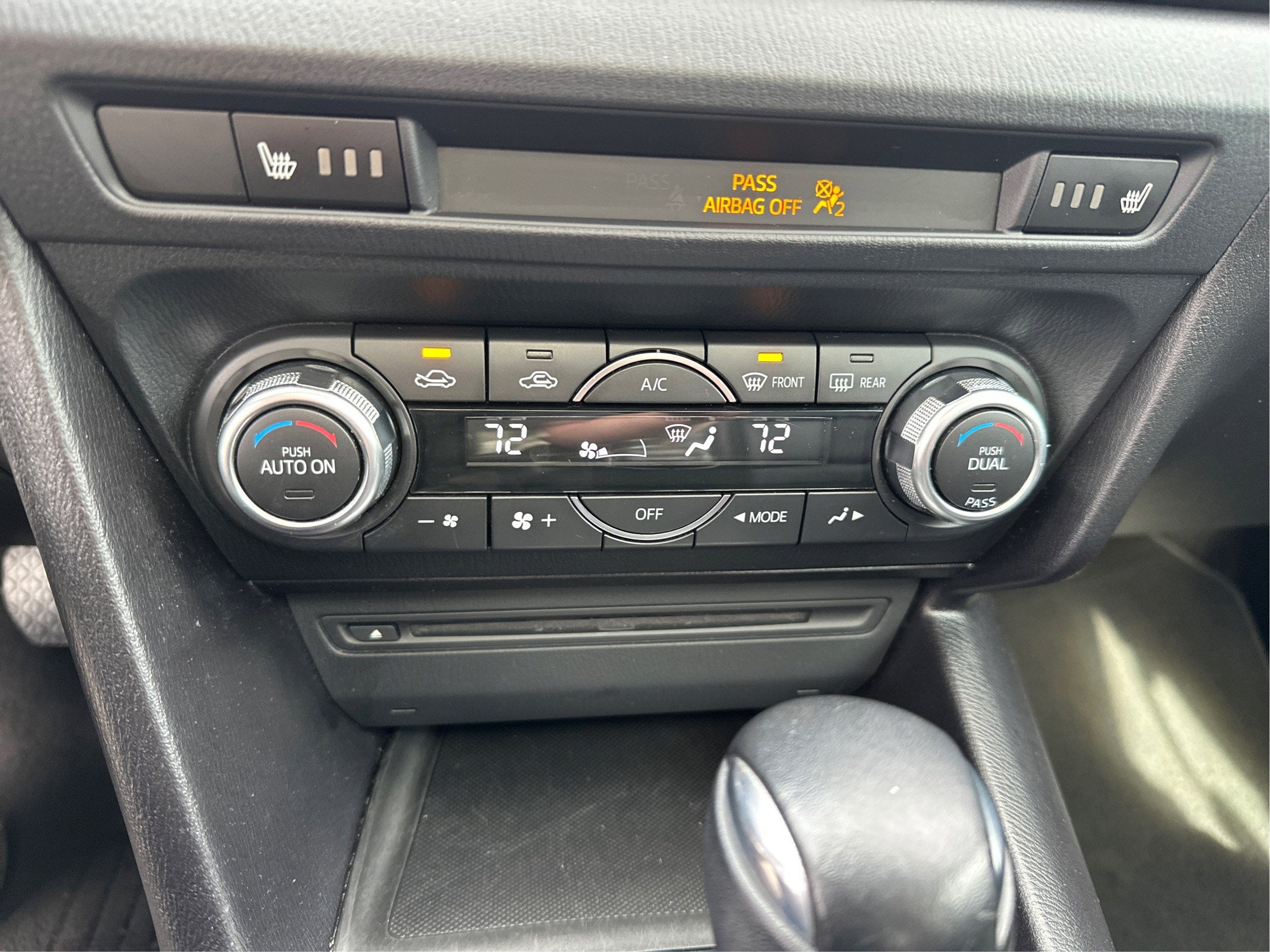 2016 Mazda Mazda3 i Grand Touring