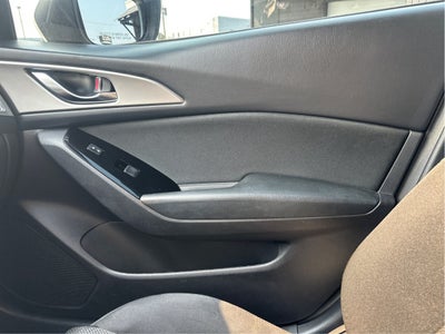 2018 Mazda Mazda3 Sport